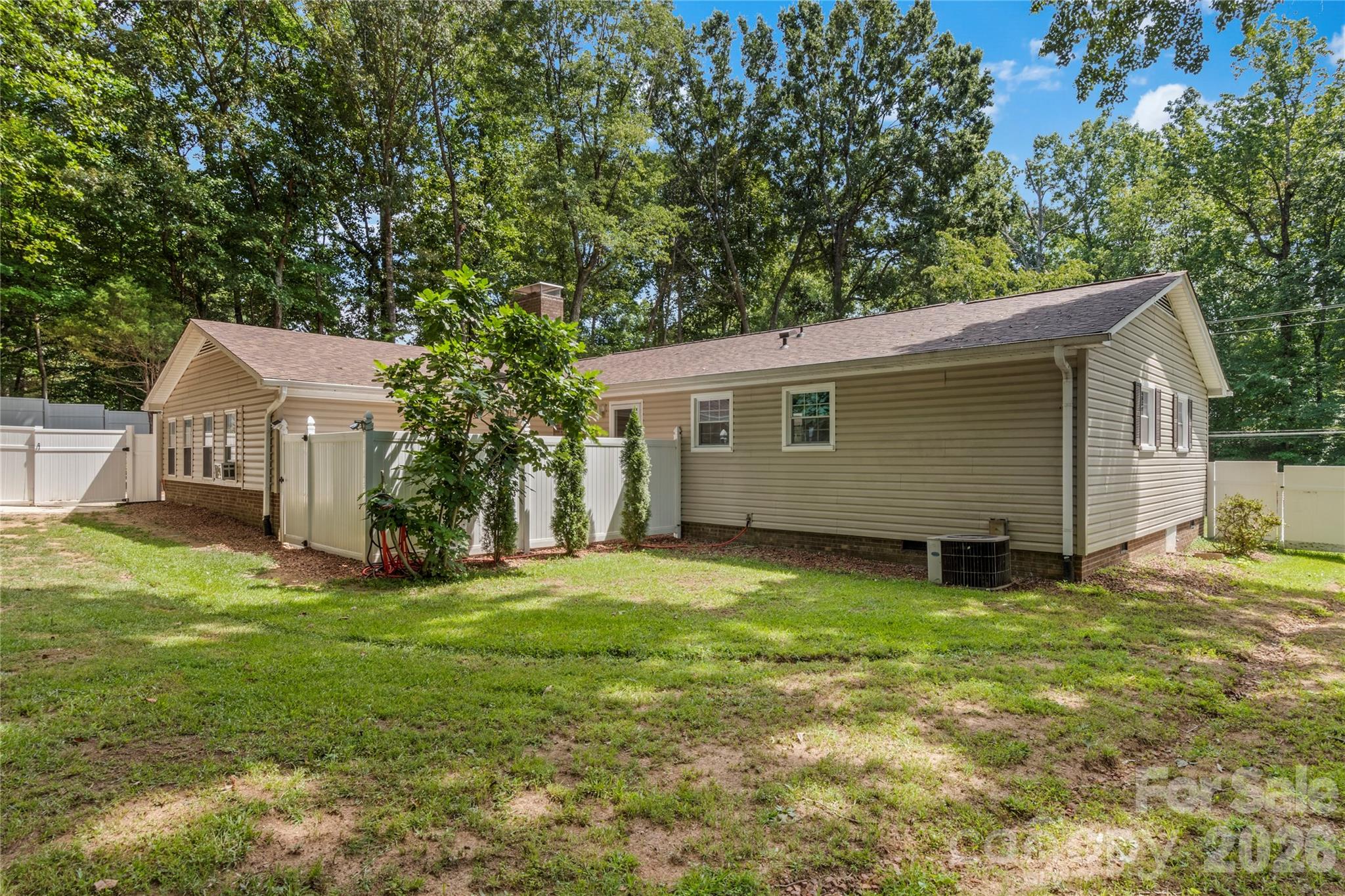 3545 N Lakeshore Drive — Clemmons