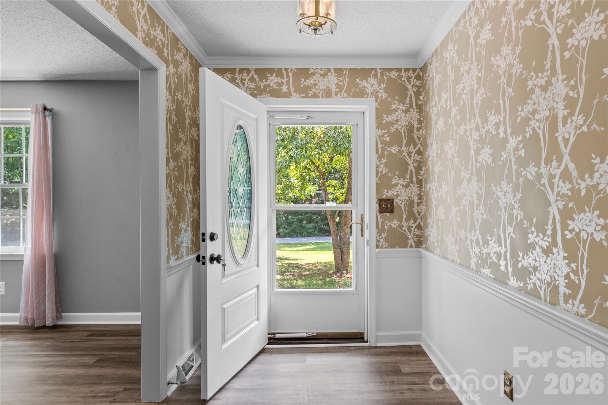 3545 N Lakeshore Drive — Clemmons