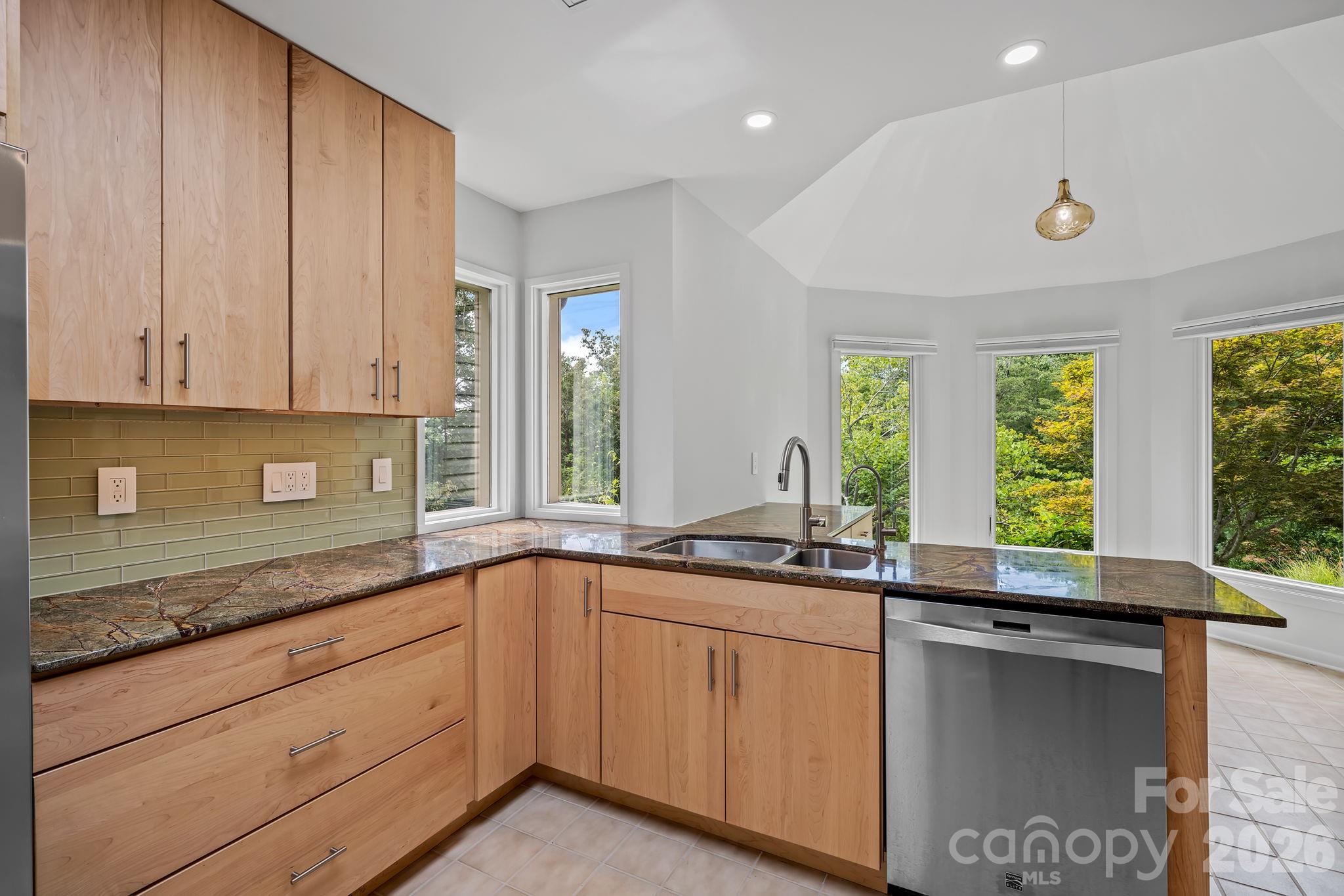 163 Woodburn Drive — Swannanoa
