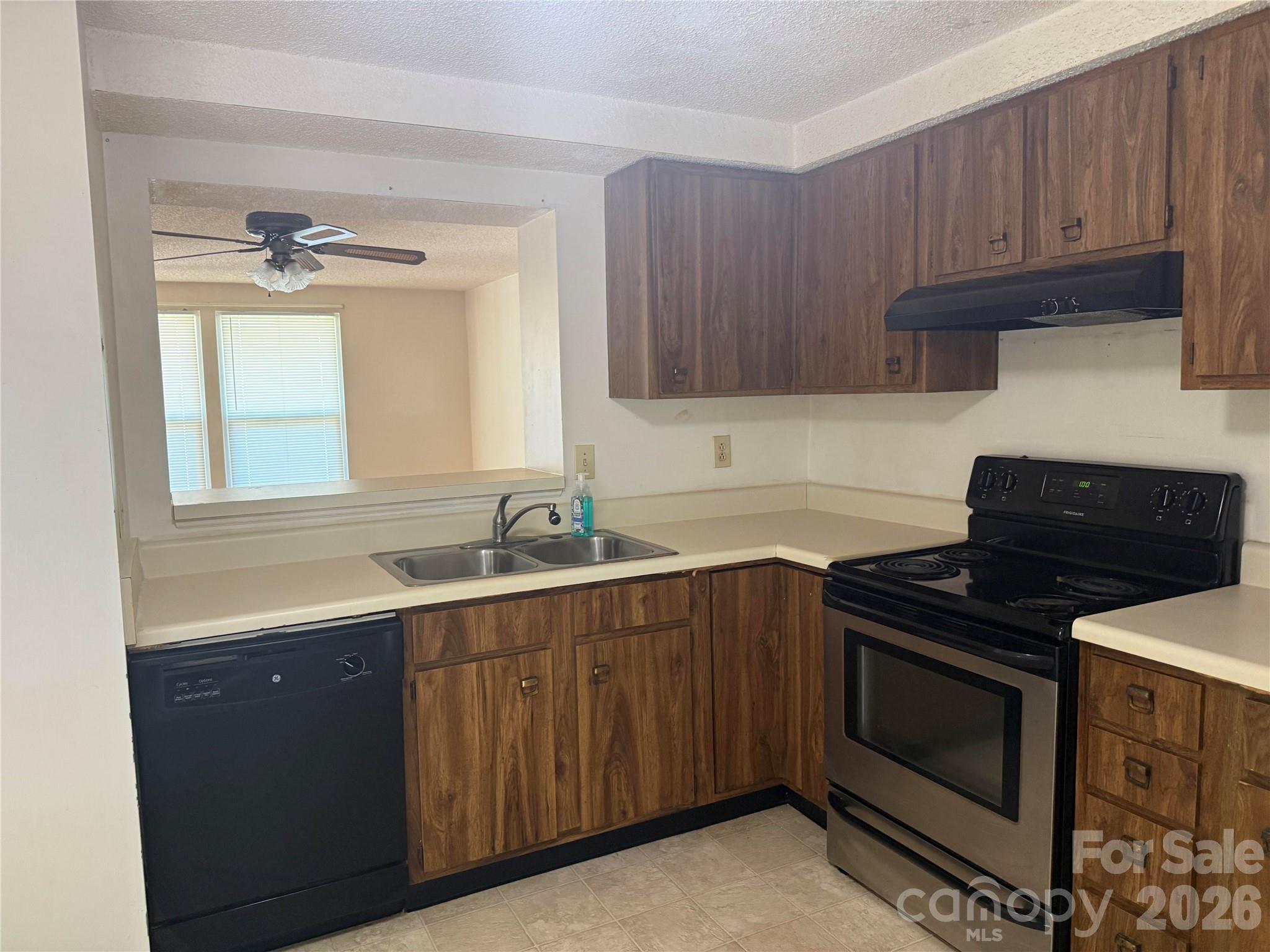 9762 Old Gate Drive — Matthews