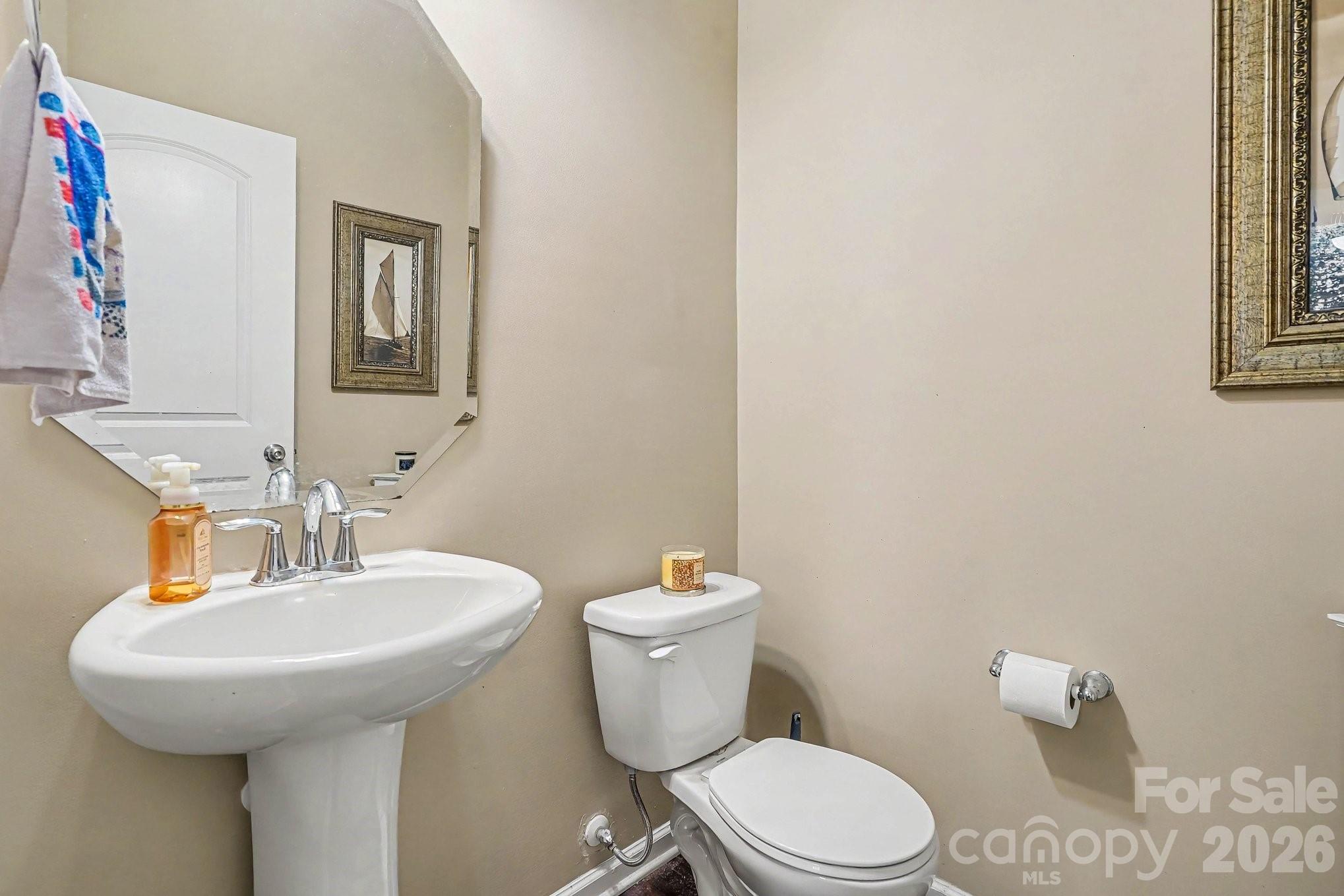 7420 Edgefield Court — Matthews