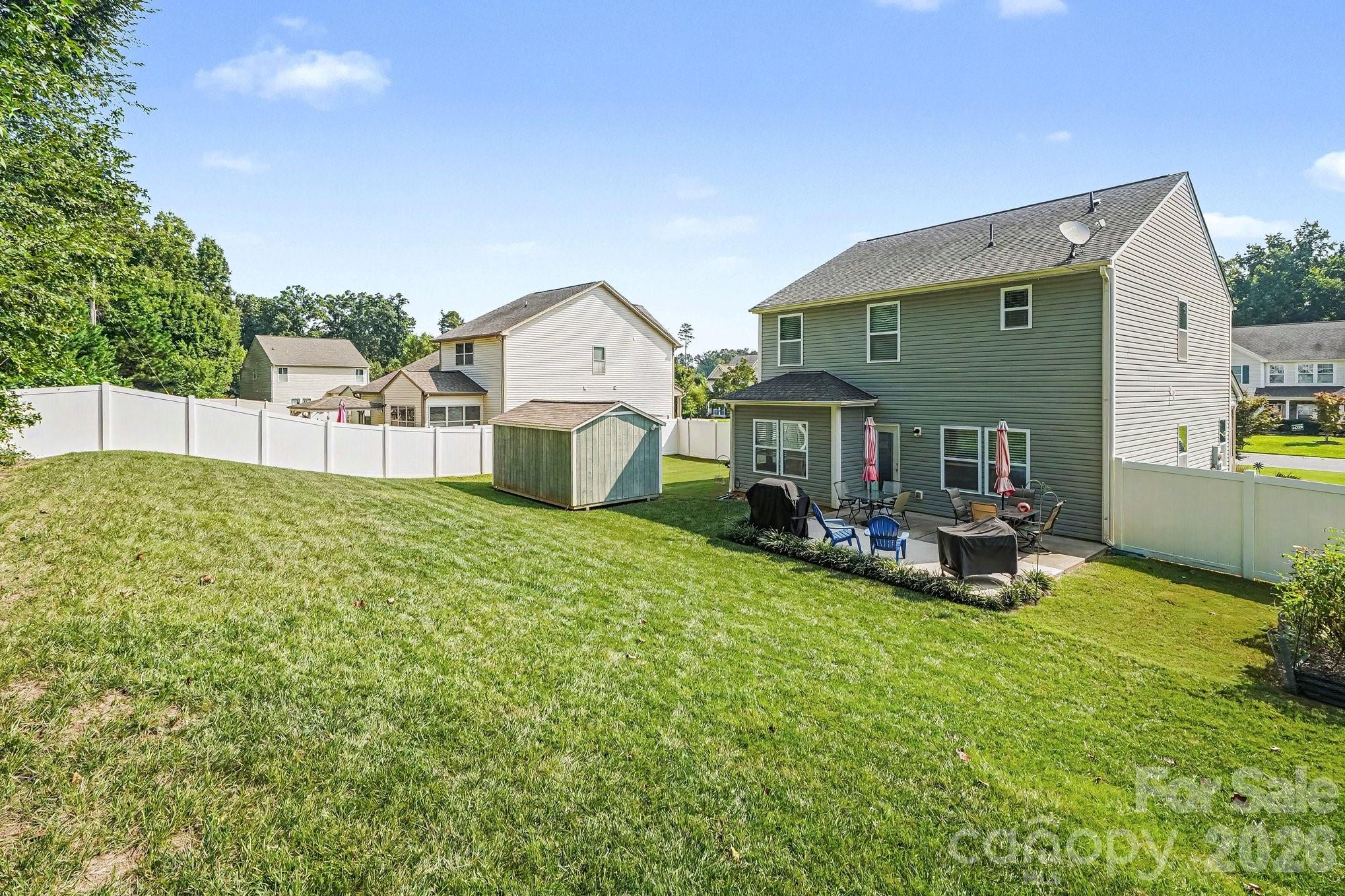 7420 Edgefield Court — Matthews