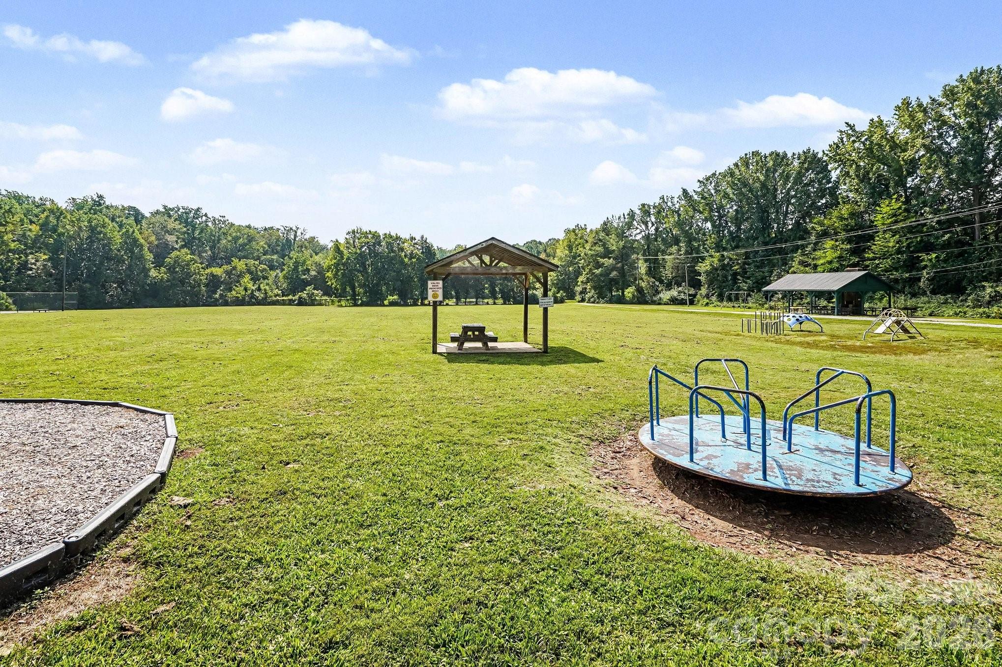 7420 Edgefield Court — Matthews