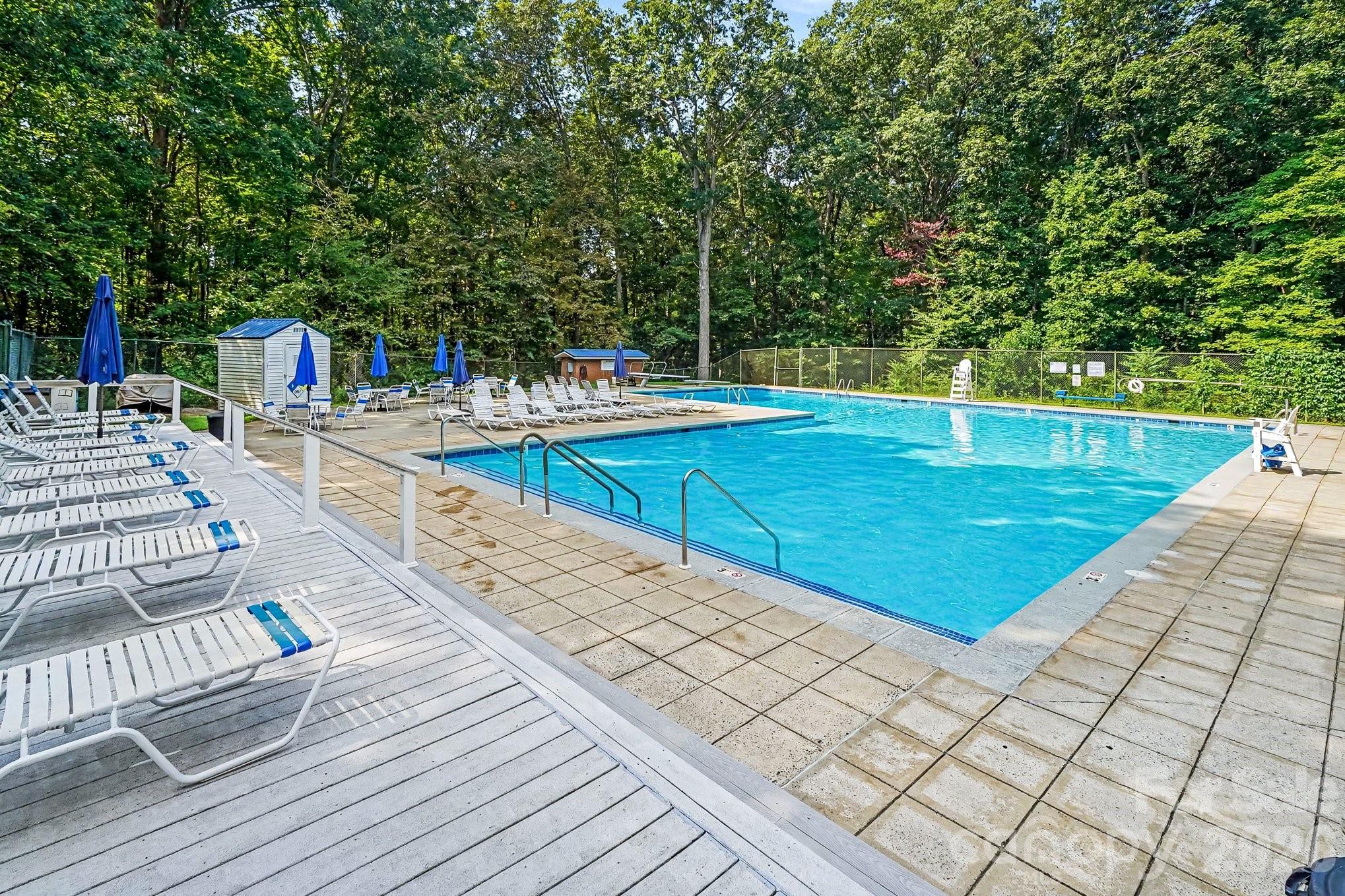 7420 Edgefield Court — Matthews
