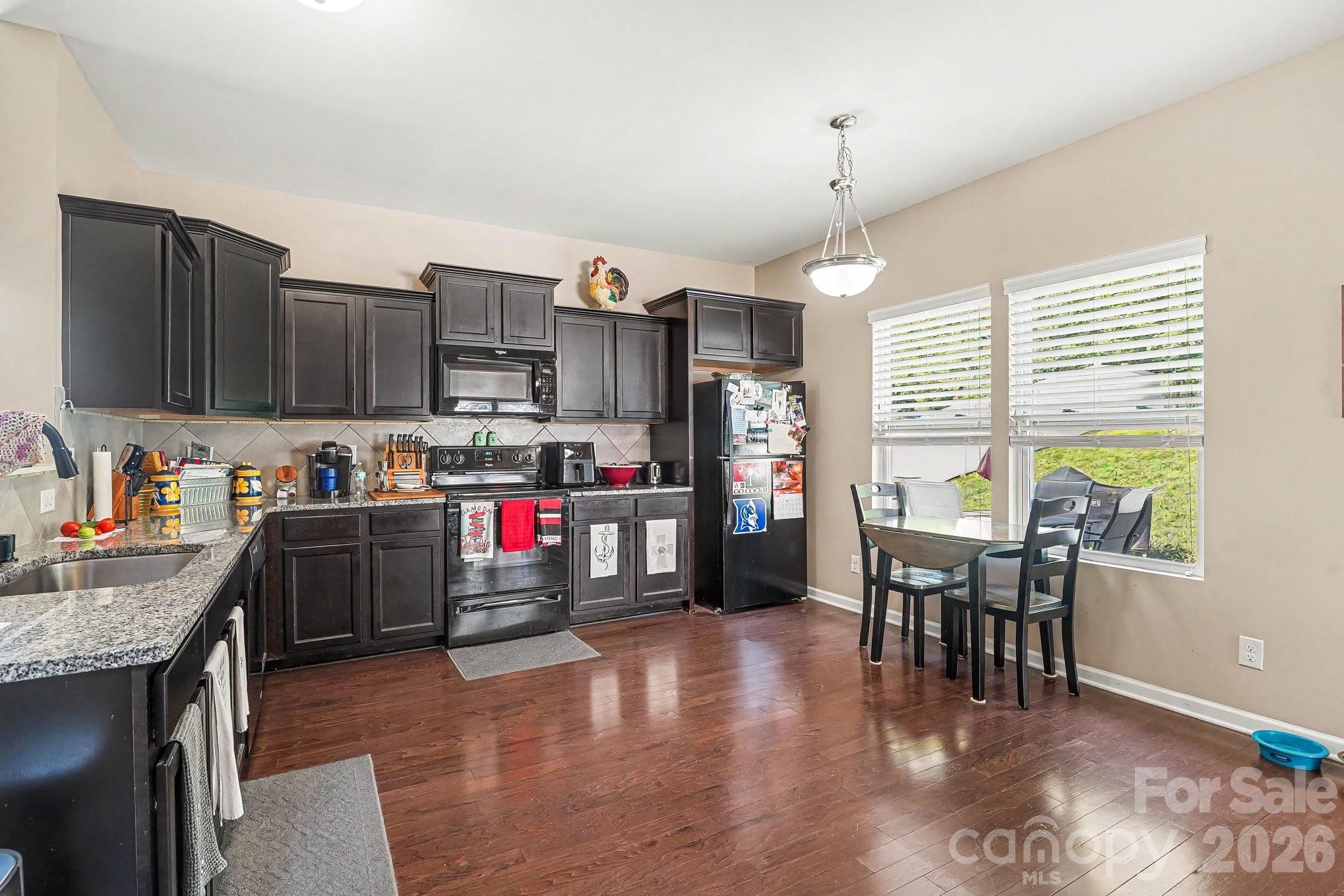 7420 Edgefield Court — Matthews