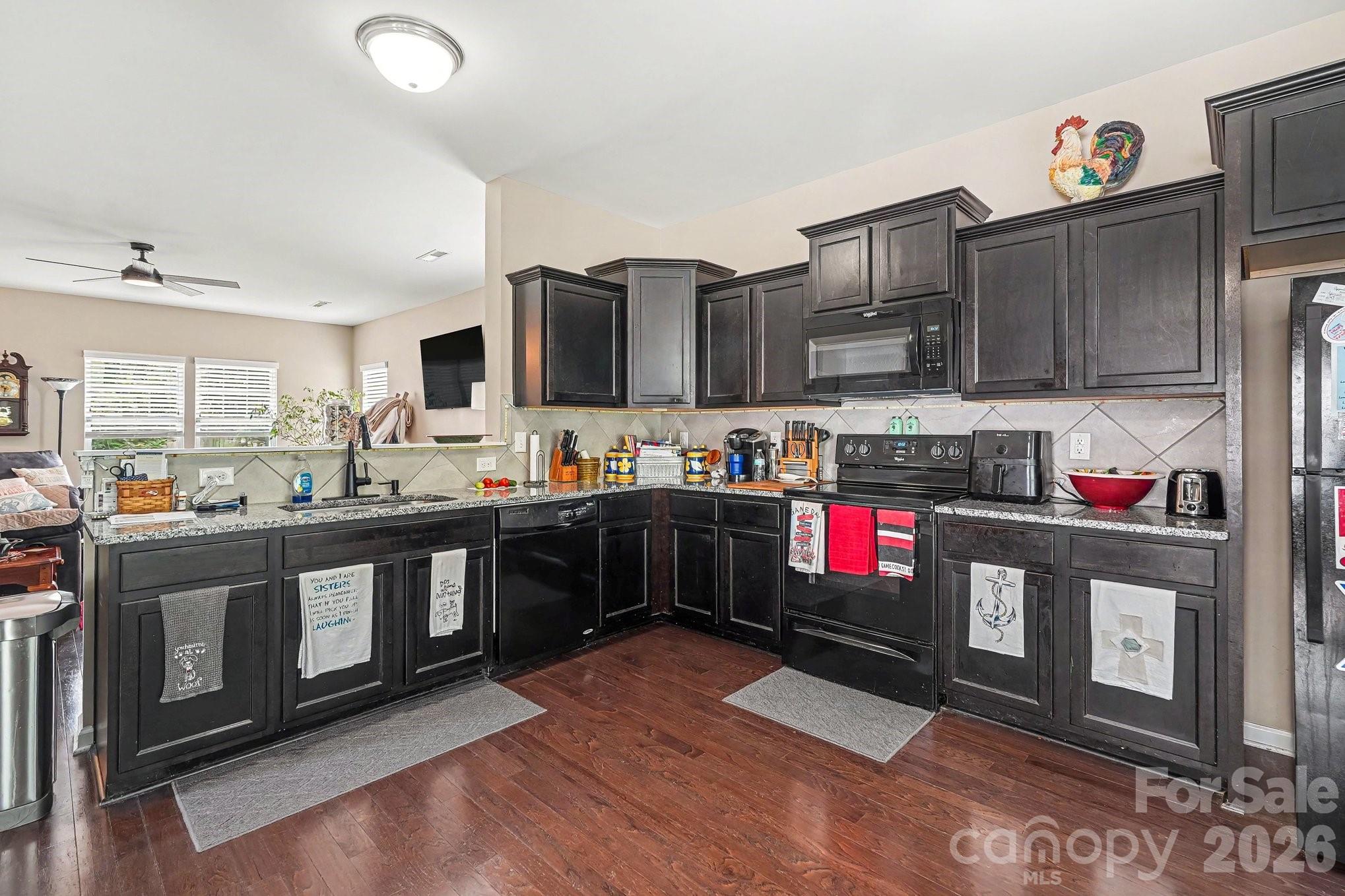 7420 Edgefield Court — Matthews
