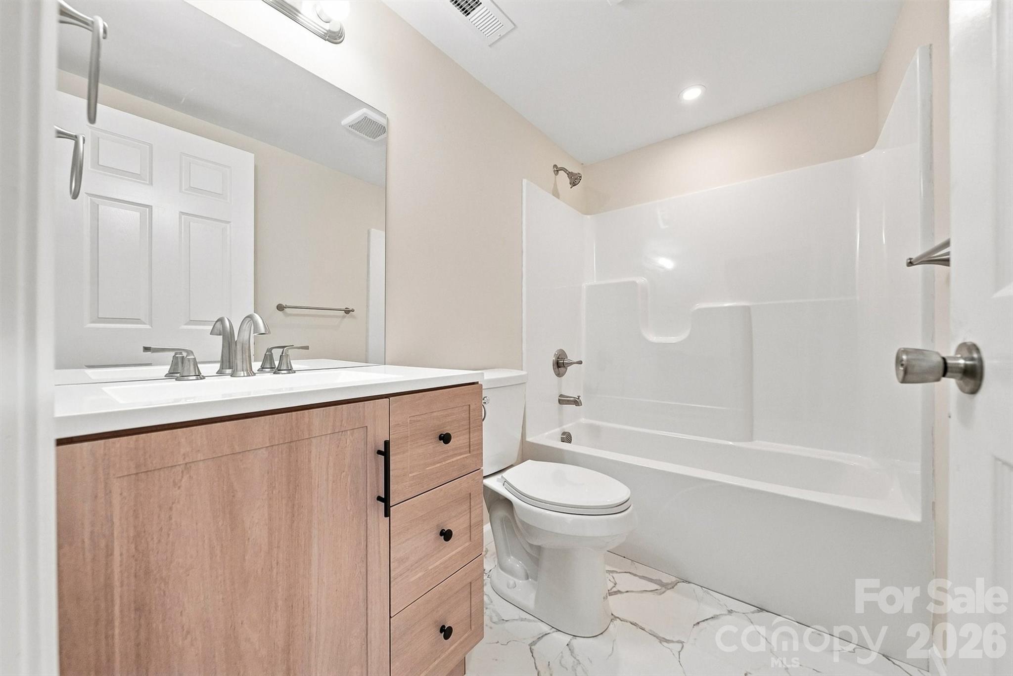 109 Countryside Drive SE — Lenoir