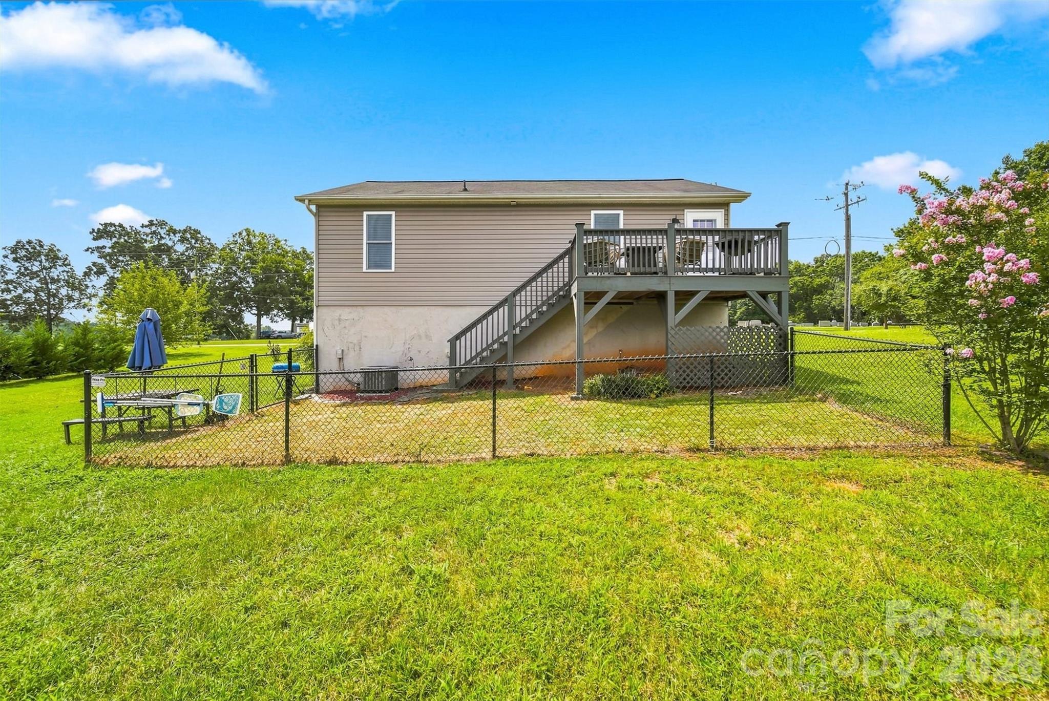 4548 Bethel Church Road — Hickory