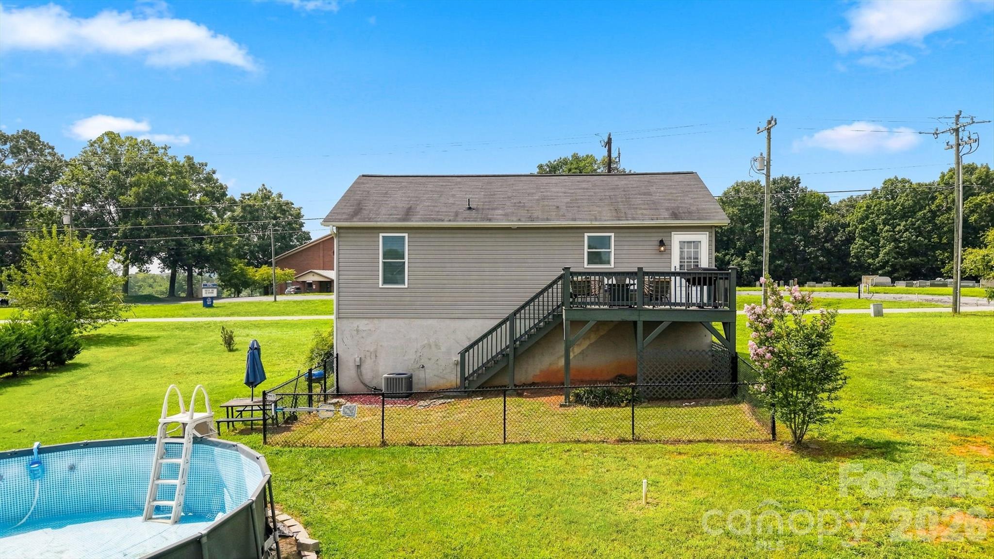 4548 Bethel Church Road — Hickory