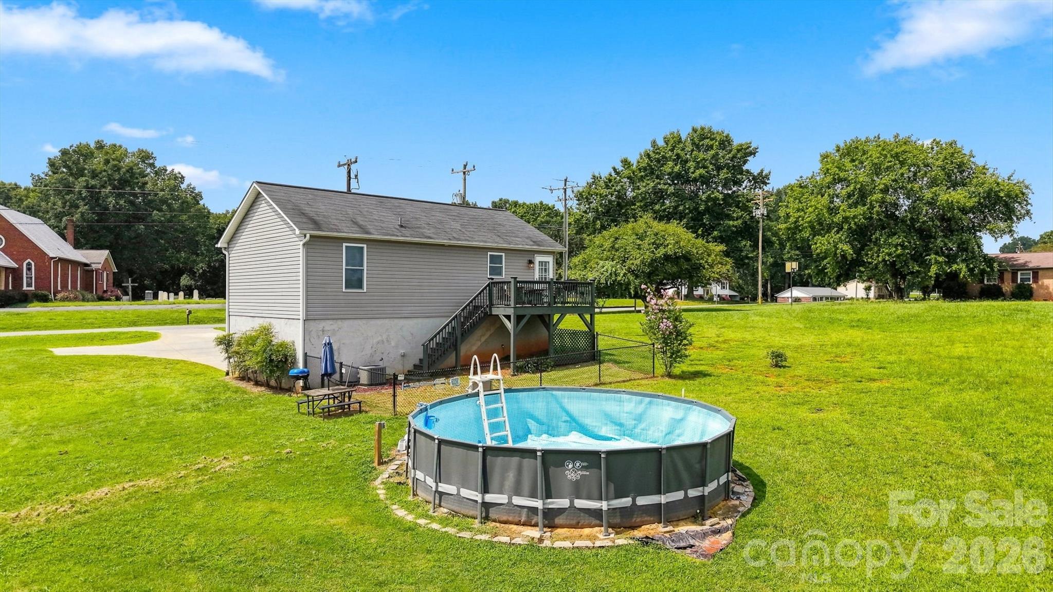 4548 Bethel Church Road — Hickory