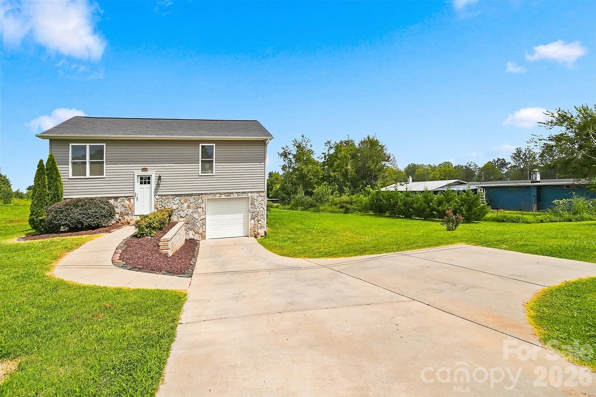 4548 Bethel Church Road — Hickory