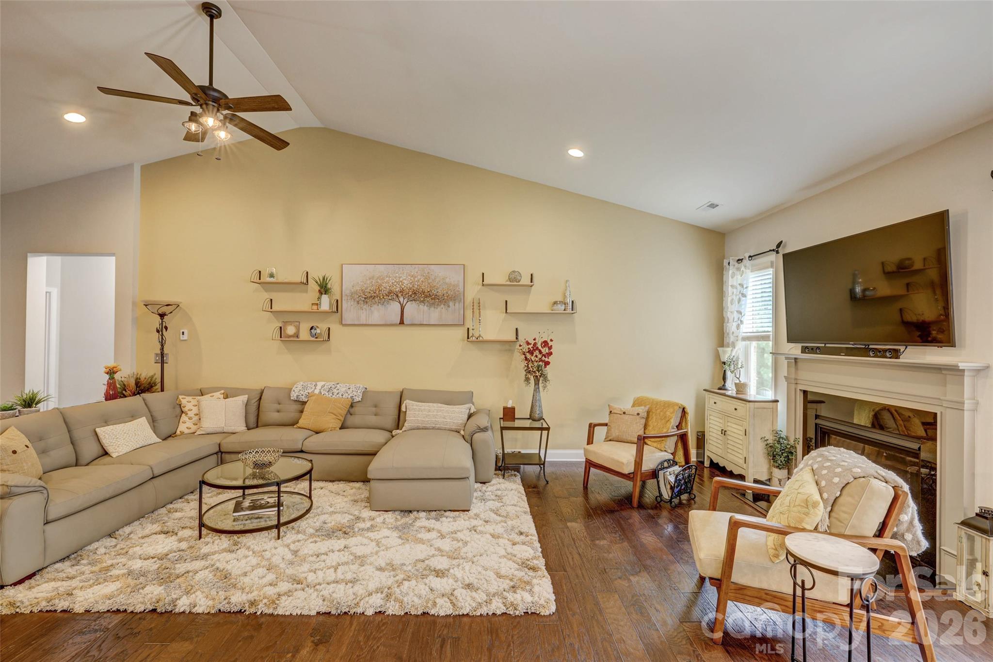 2084 Fuera Road — York