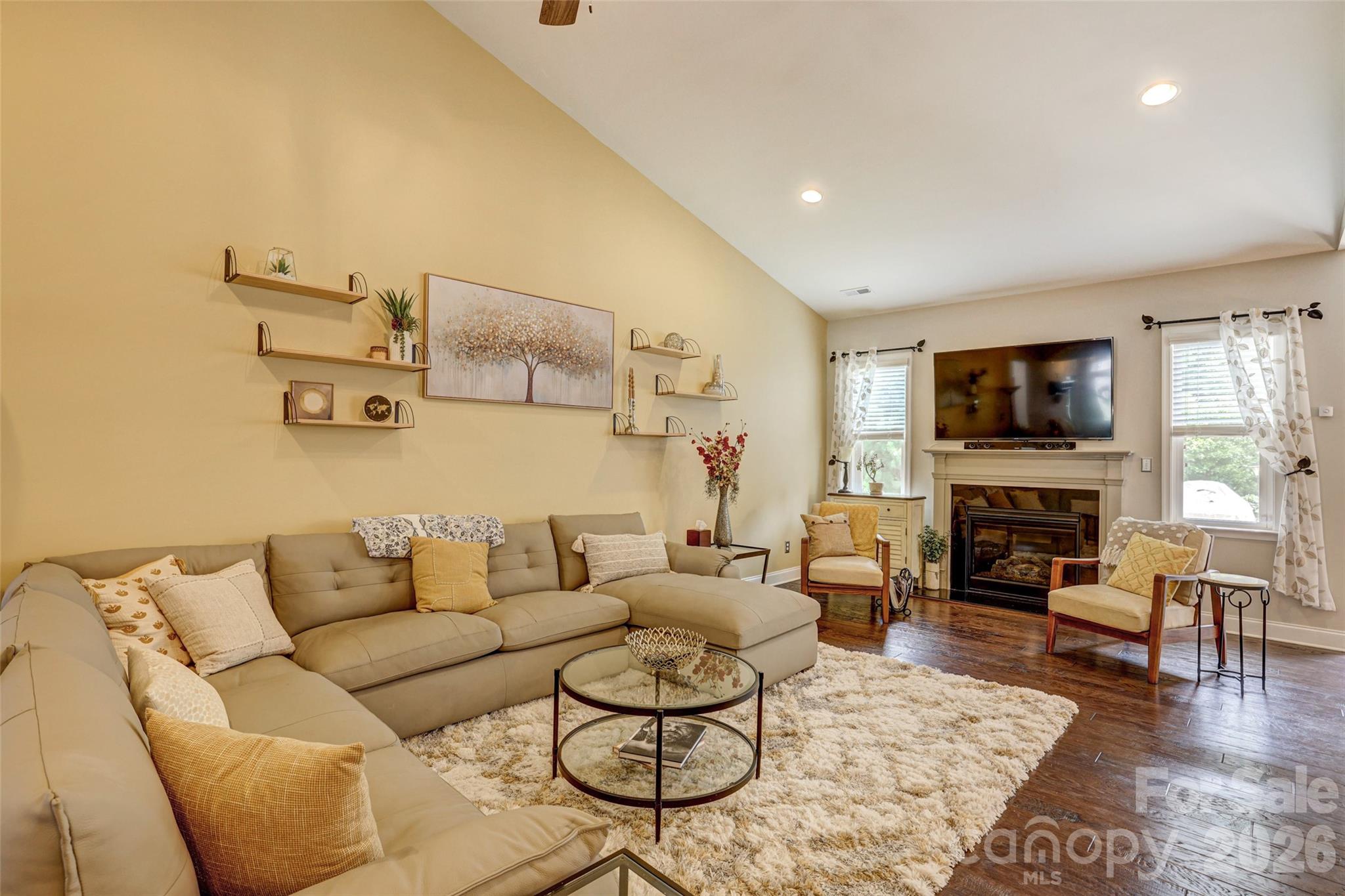 2084 Fuera Road — York
