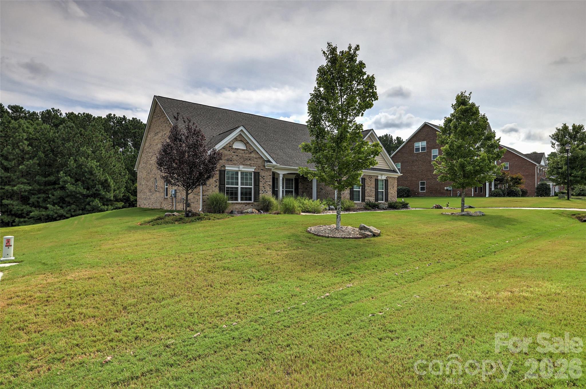 2084 Fuera Road — York