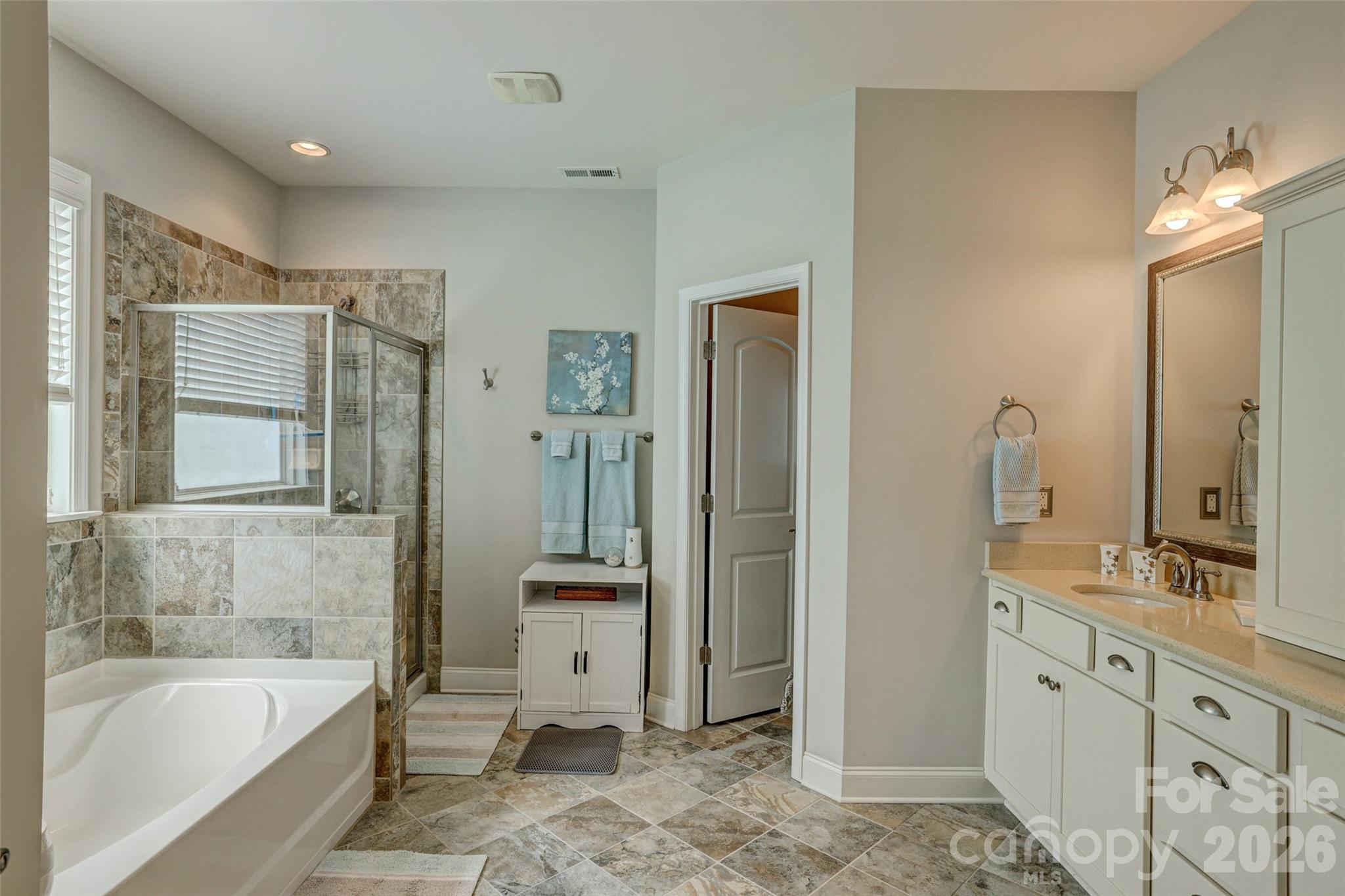 2084 Fuera Road — York