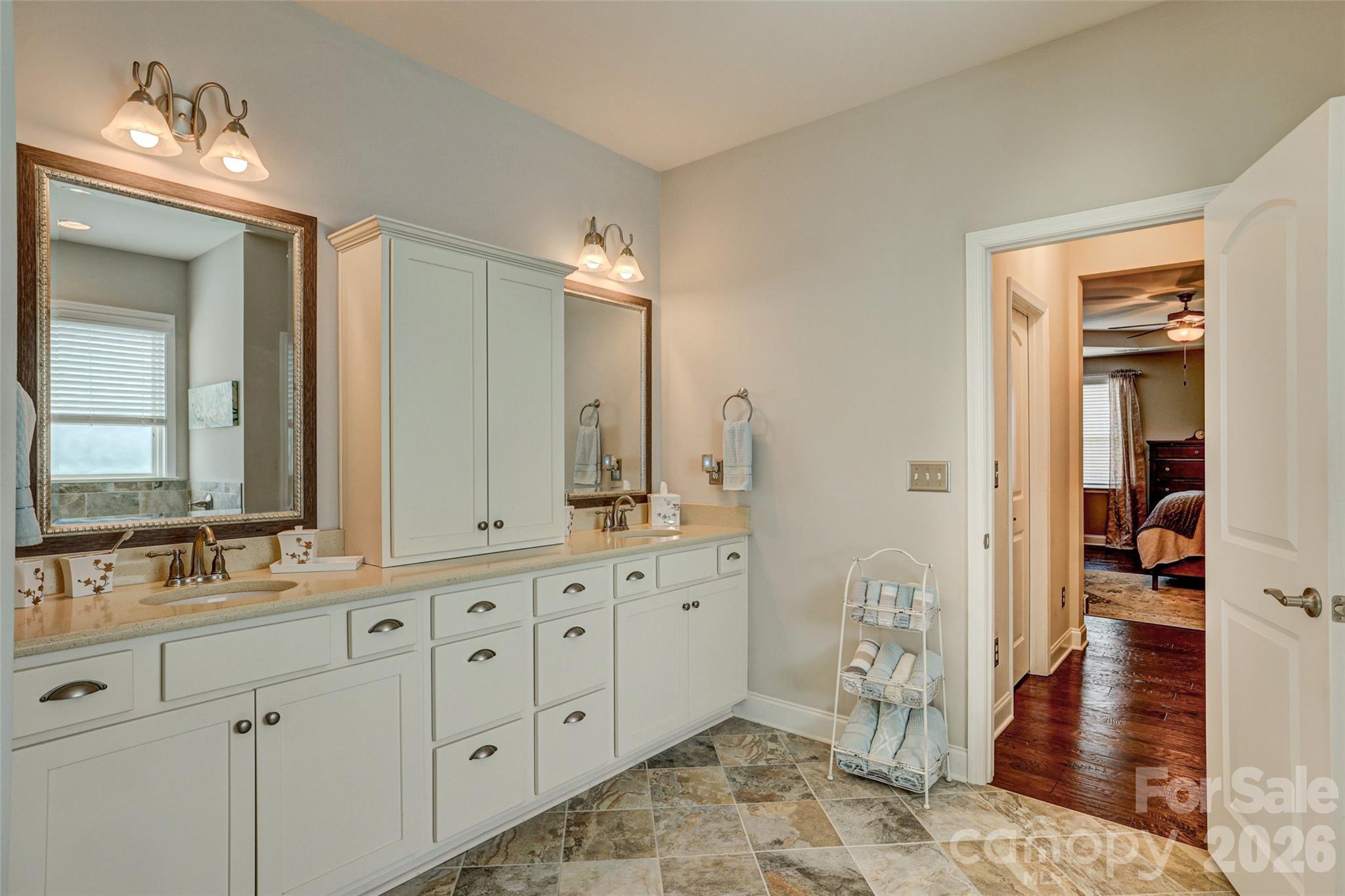 2084 Fuera Road — York