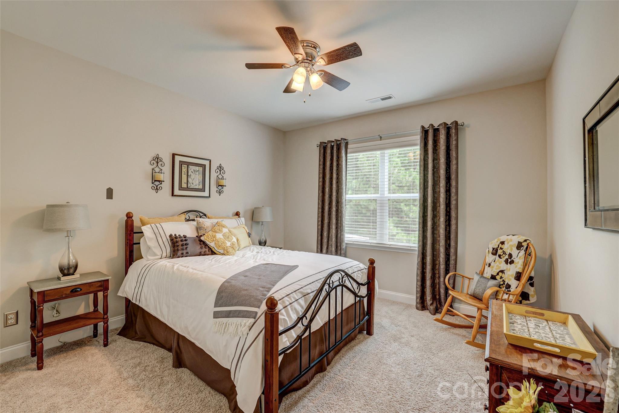 2084 Fuera Road — York