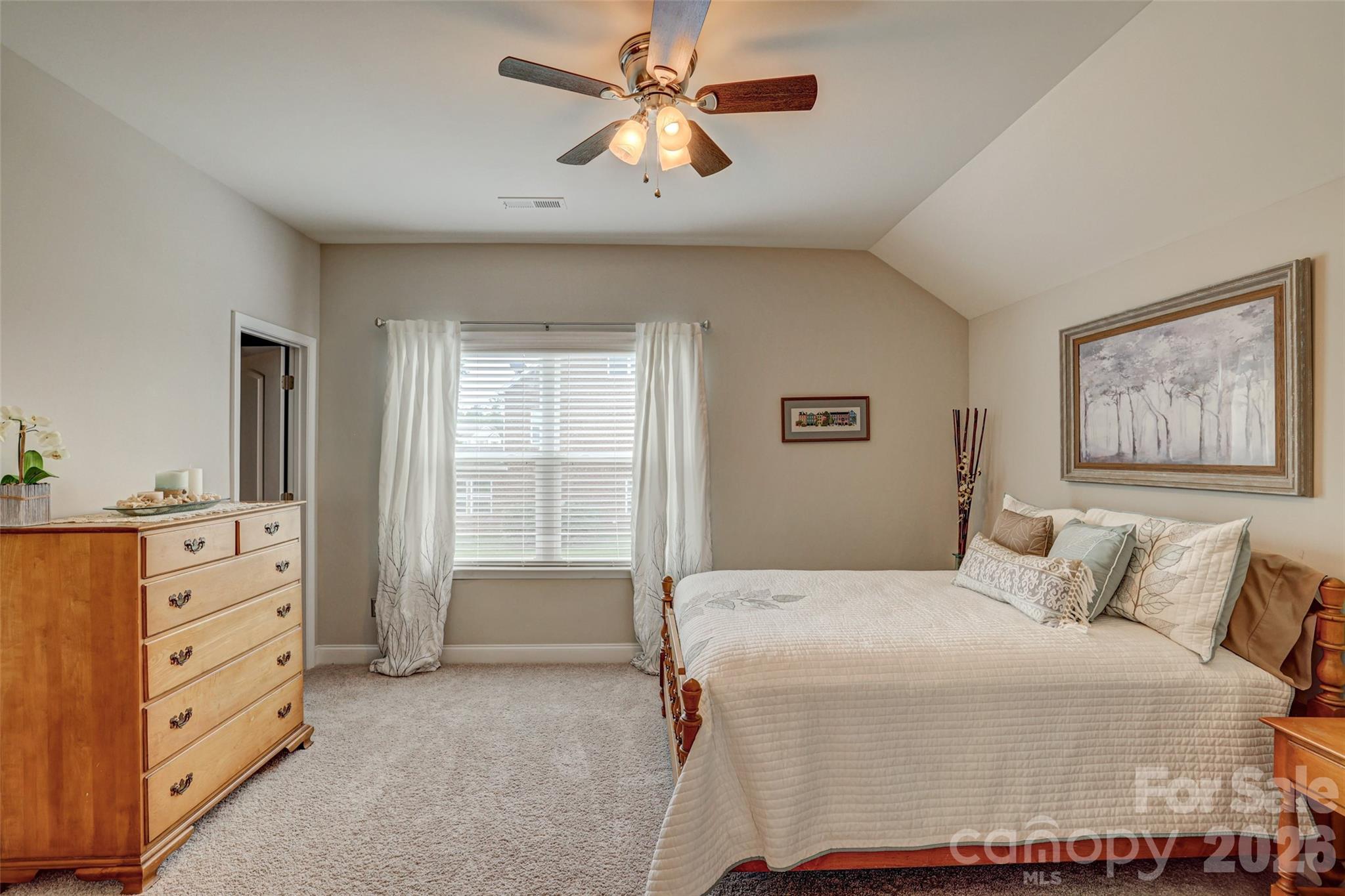 2084 Fuera Road — York