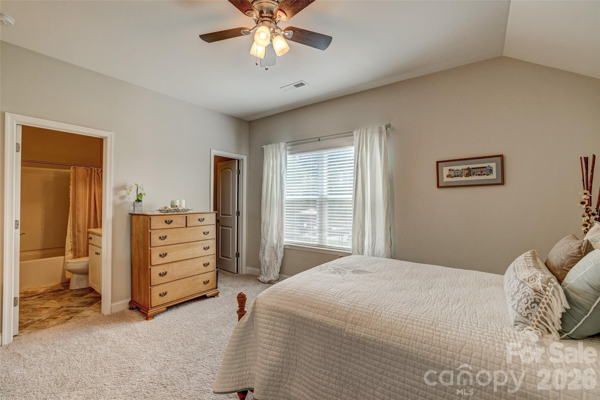 2084 Fuera Road — York