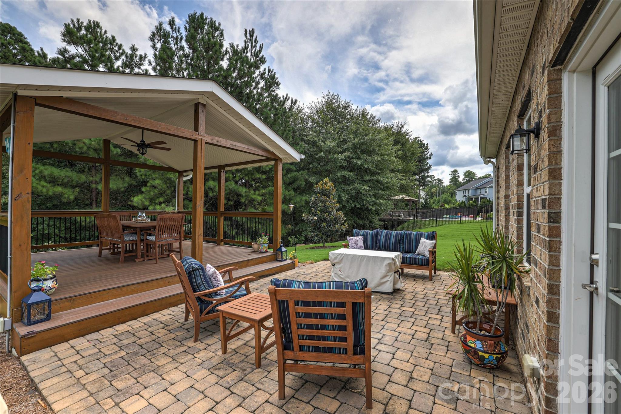 2084 Fuera Road — York