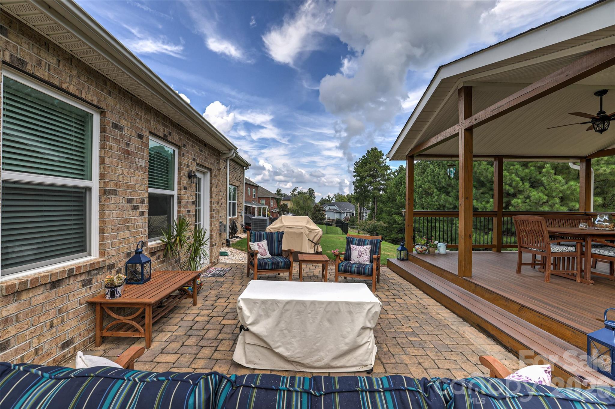 2084 Fuera Road — York