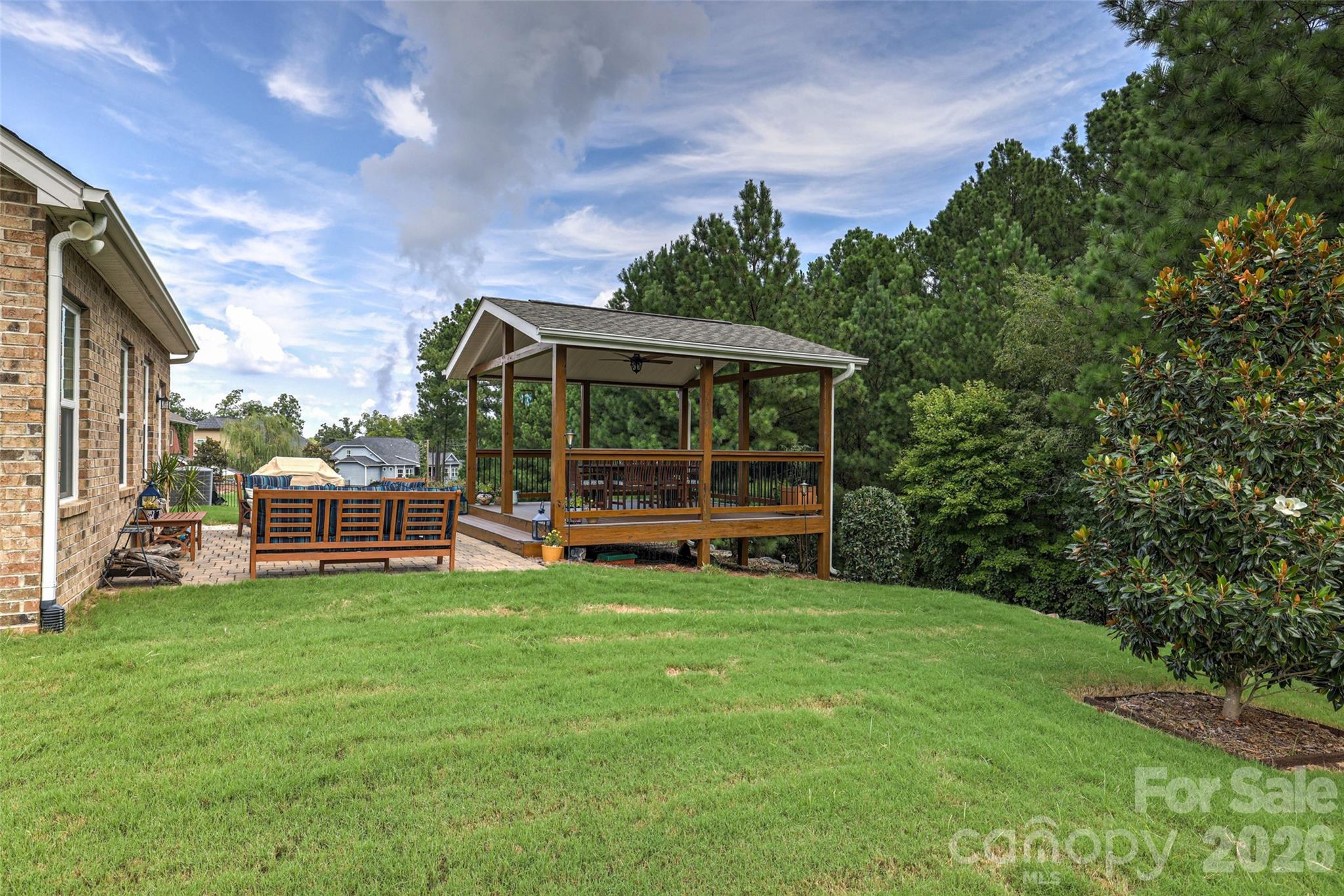 2084 Fuera Road — York
