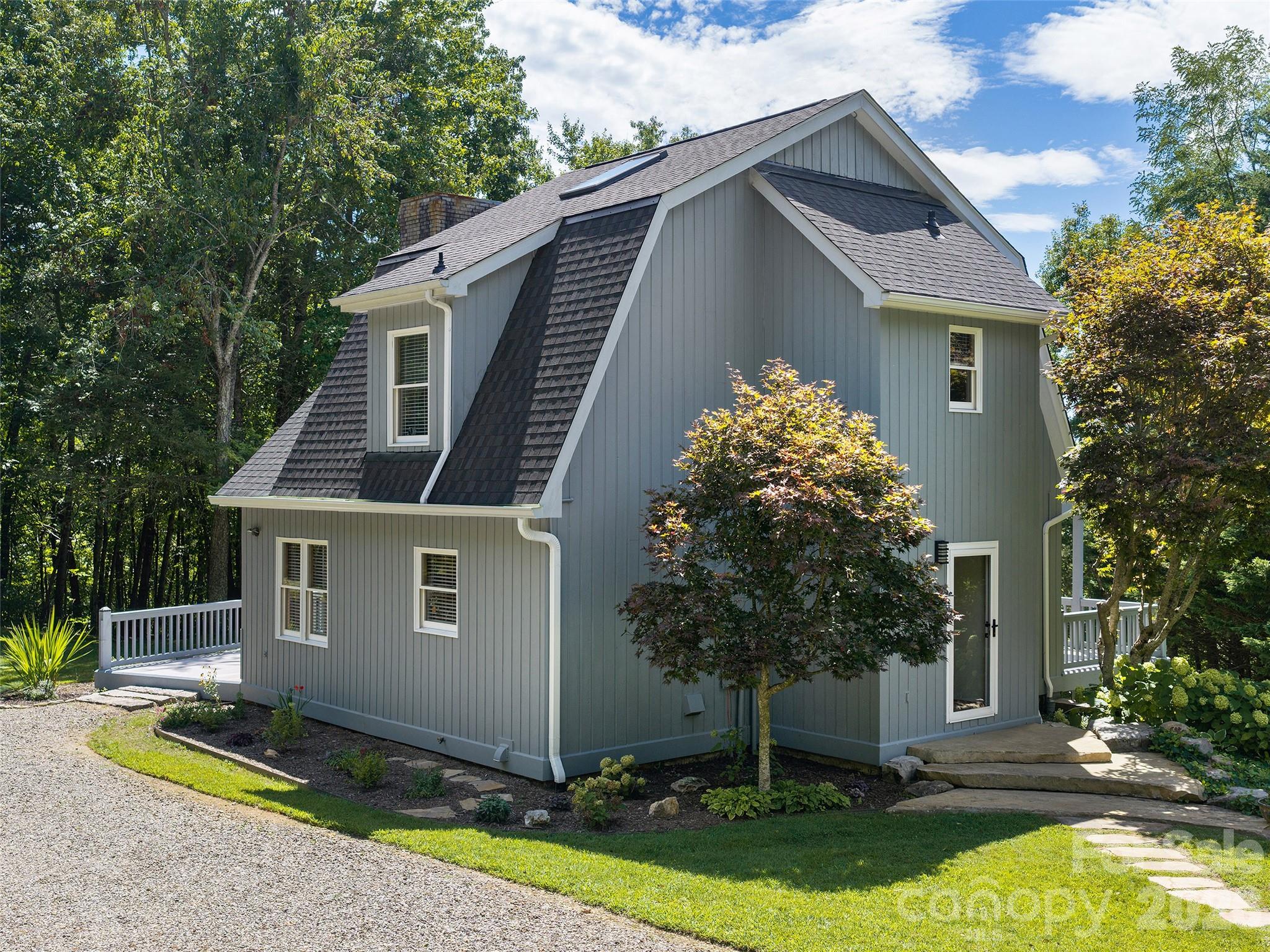 225 Long Branch Road — Swannanoa