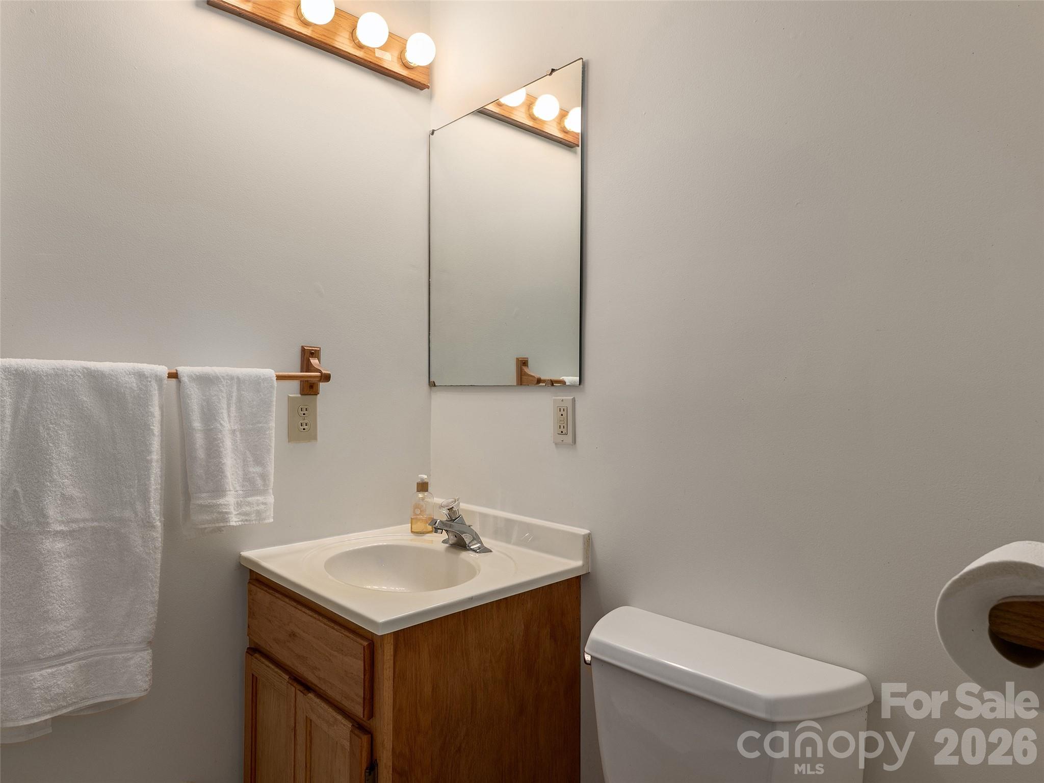 225 Long Branch Road — Swannanoa