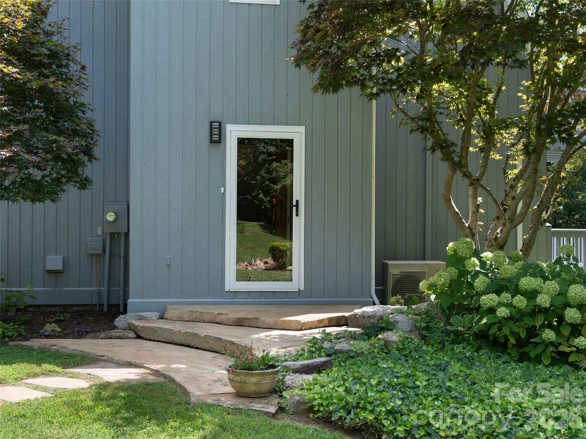 225 Long Branch Road — Swannanoa