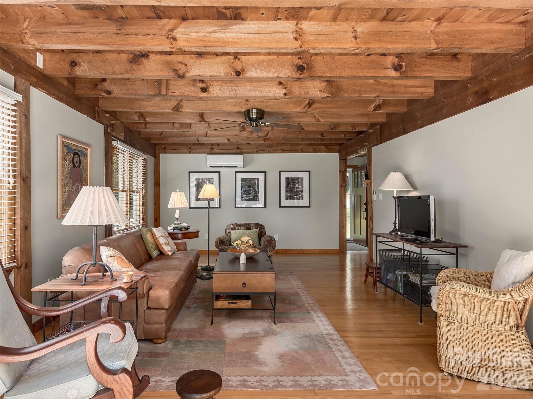 225 Long Branch Road — Swannanoa