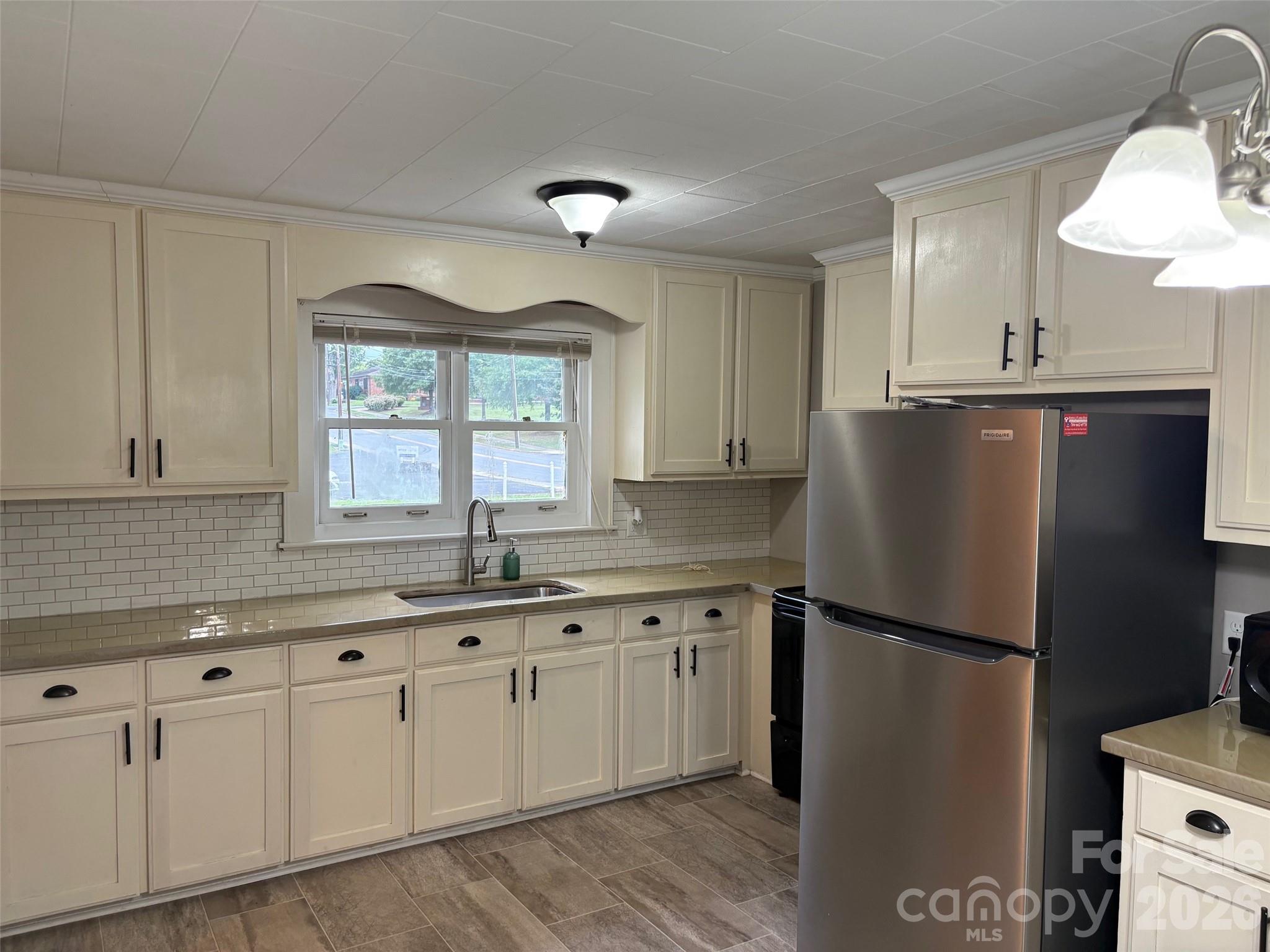 316 E Statesville Avenue — Mooresville