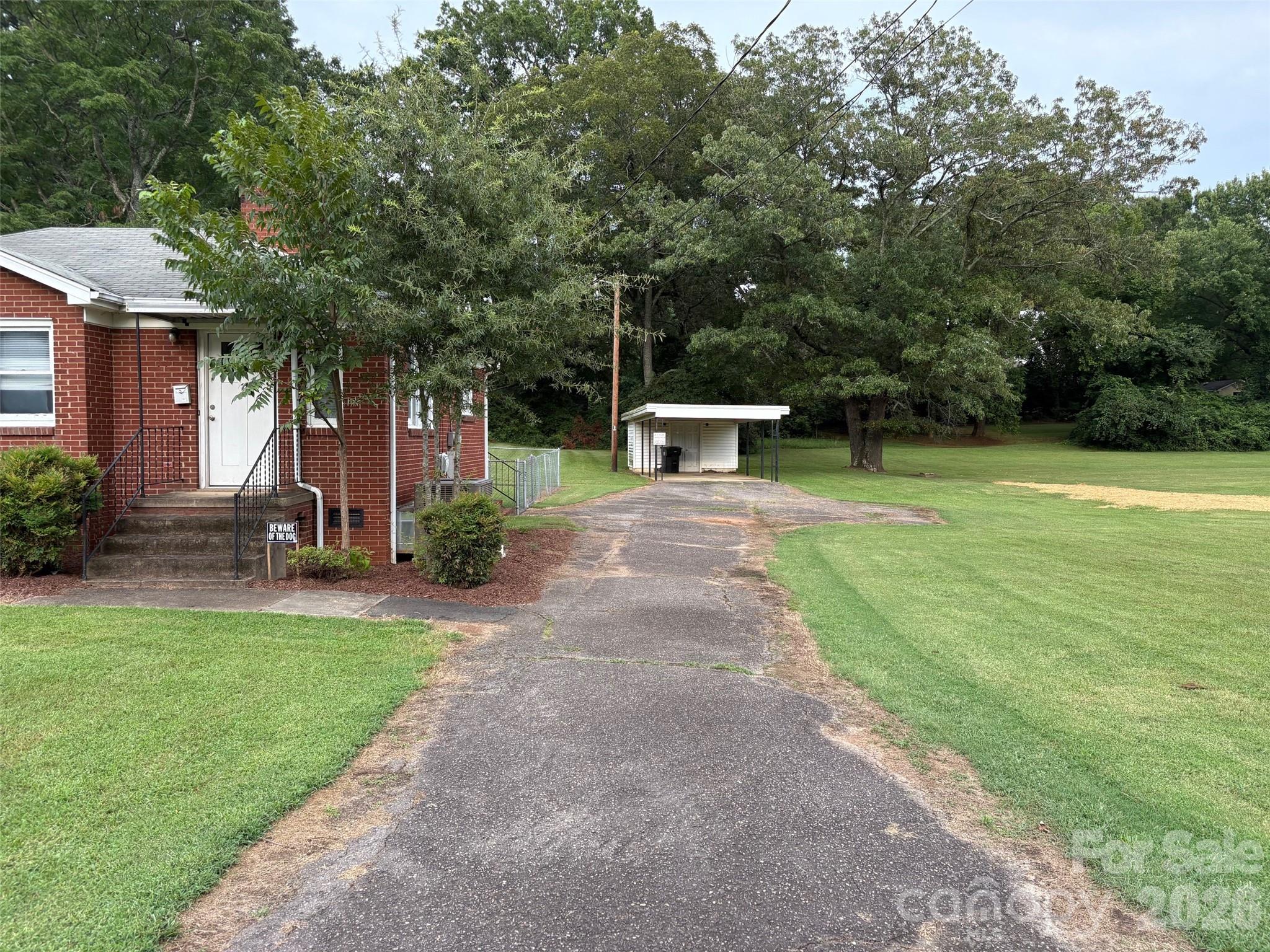 316 E Statesville Avenue — Mooresville