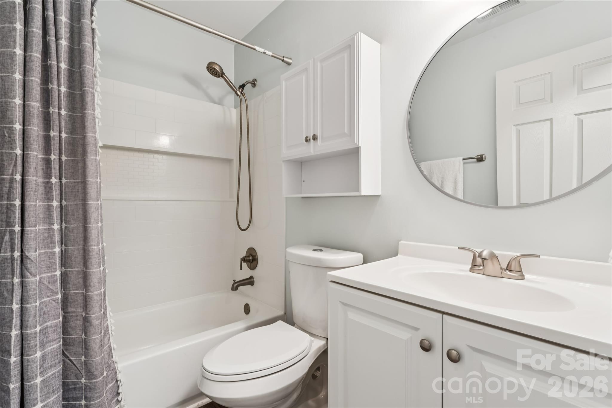 12501 Diamond Drive — Pineville