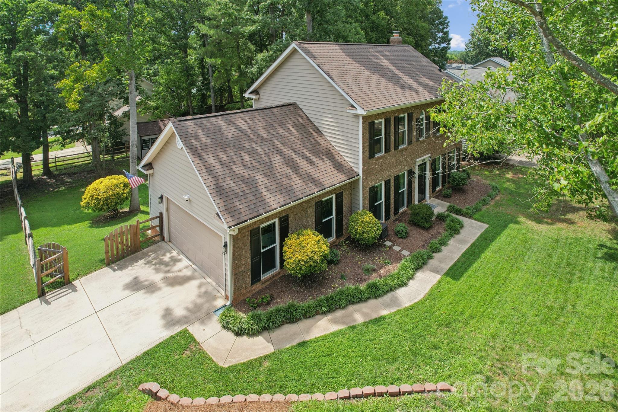 12501 Diamond Drive — Pineville