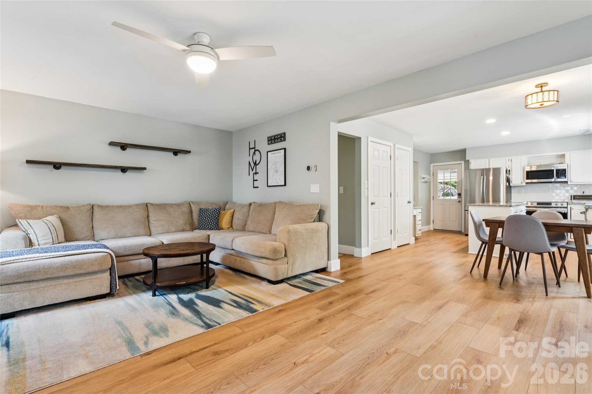 12501 Diamond Drive — Pineville