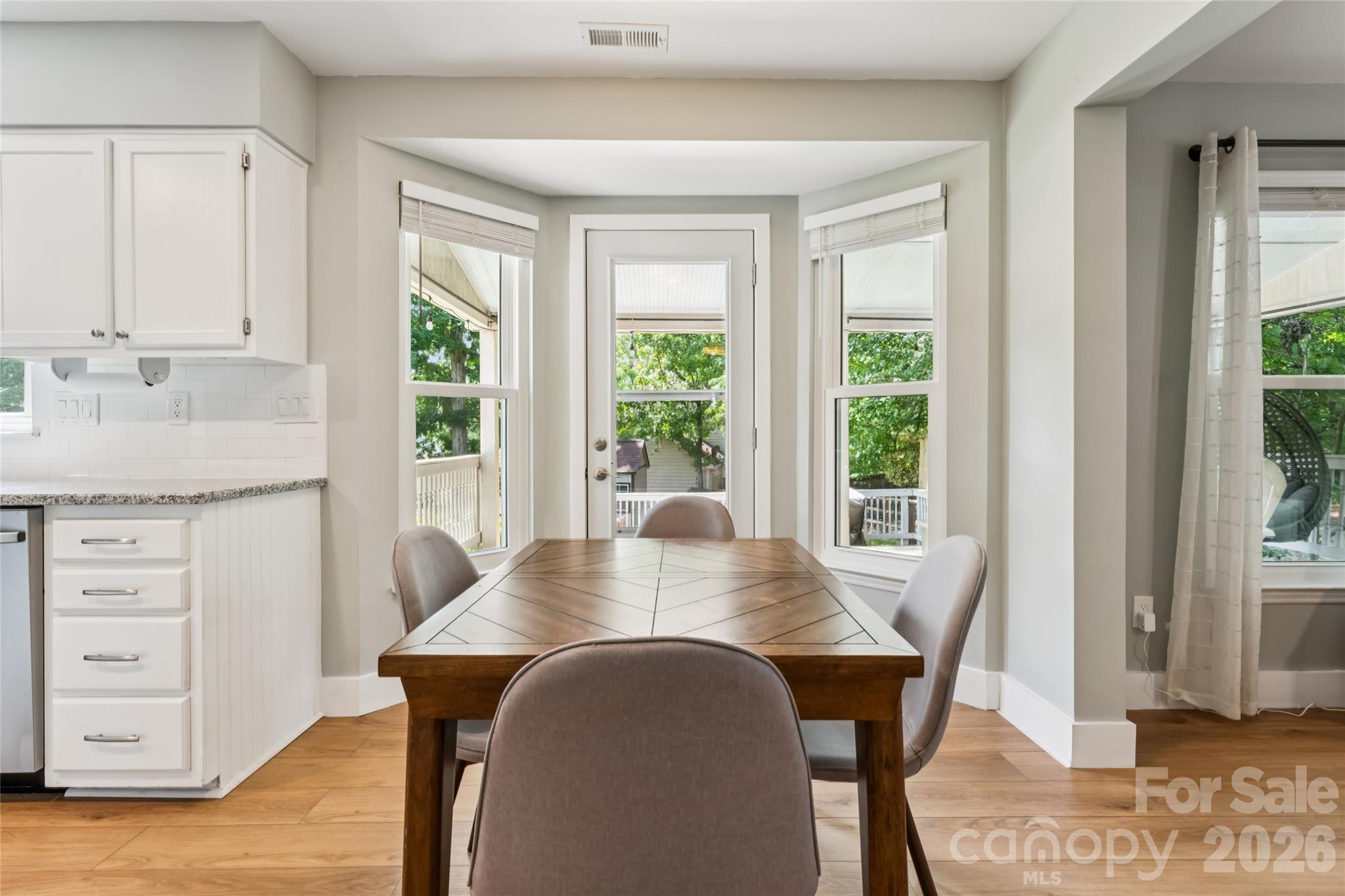12501 Diamond Drive — Pineville