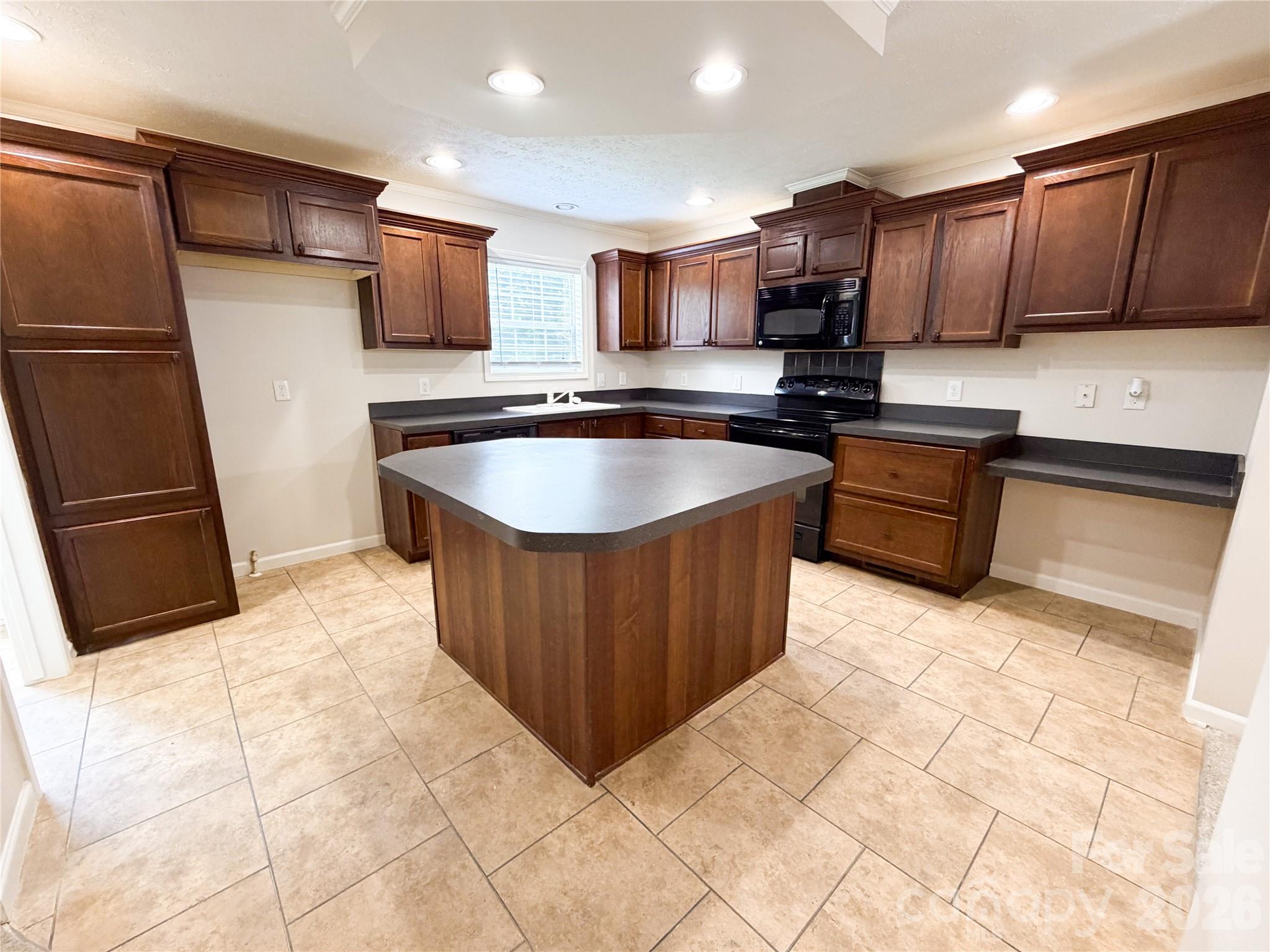 3556 Oakwood Avenue — Claremont