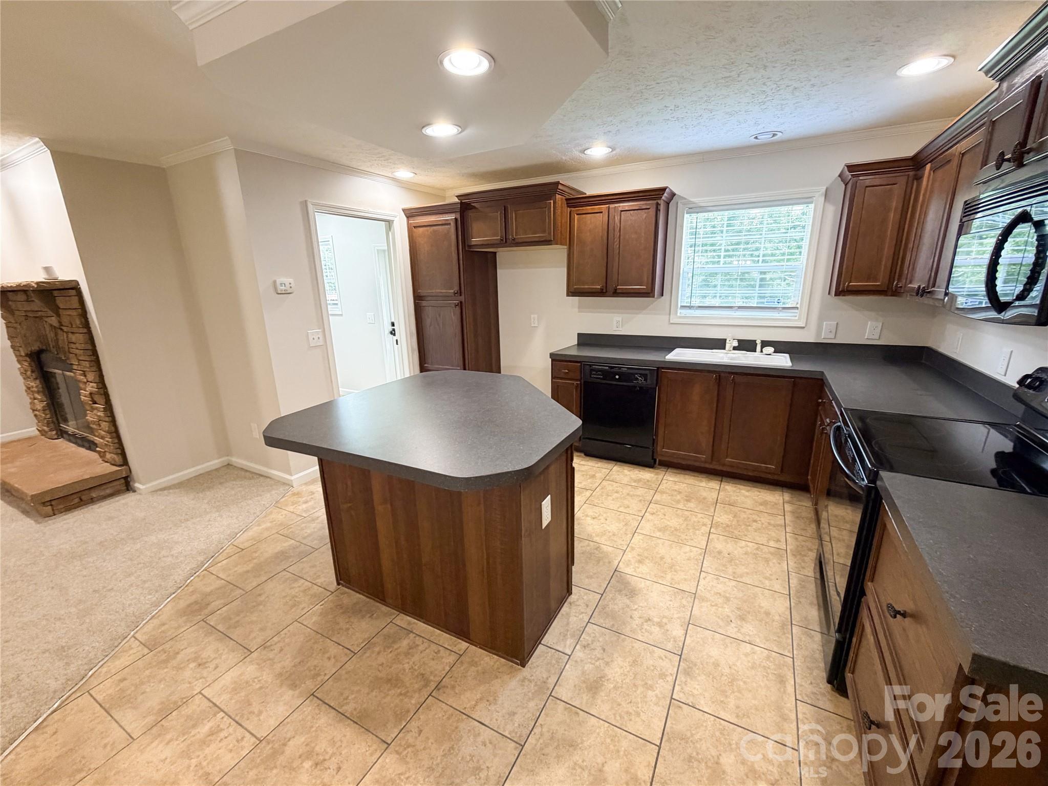 3556 Oakwood Avenue — Claremont