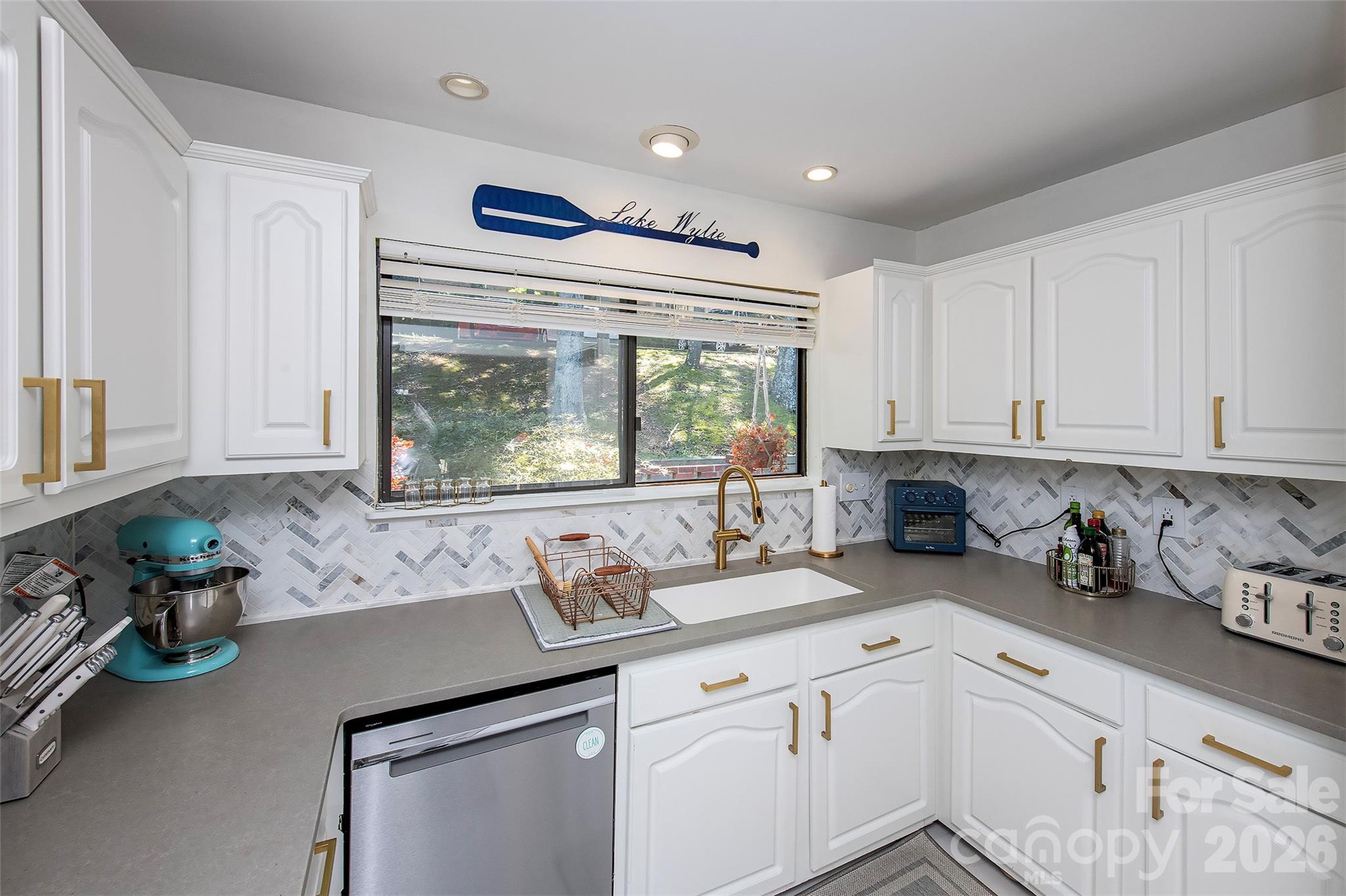 4132 Charlotte Highway #C — Lake Wylie