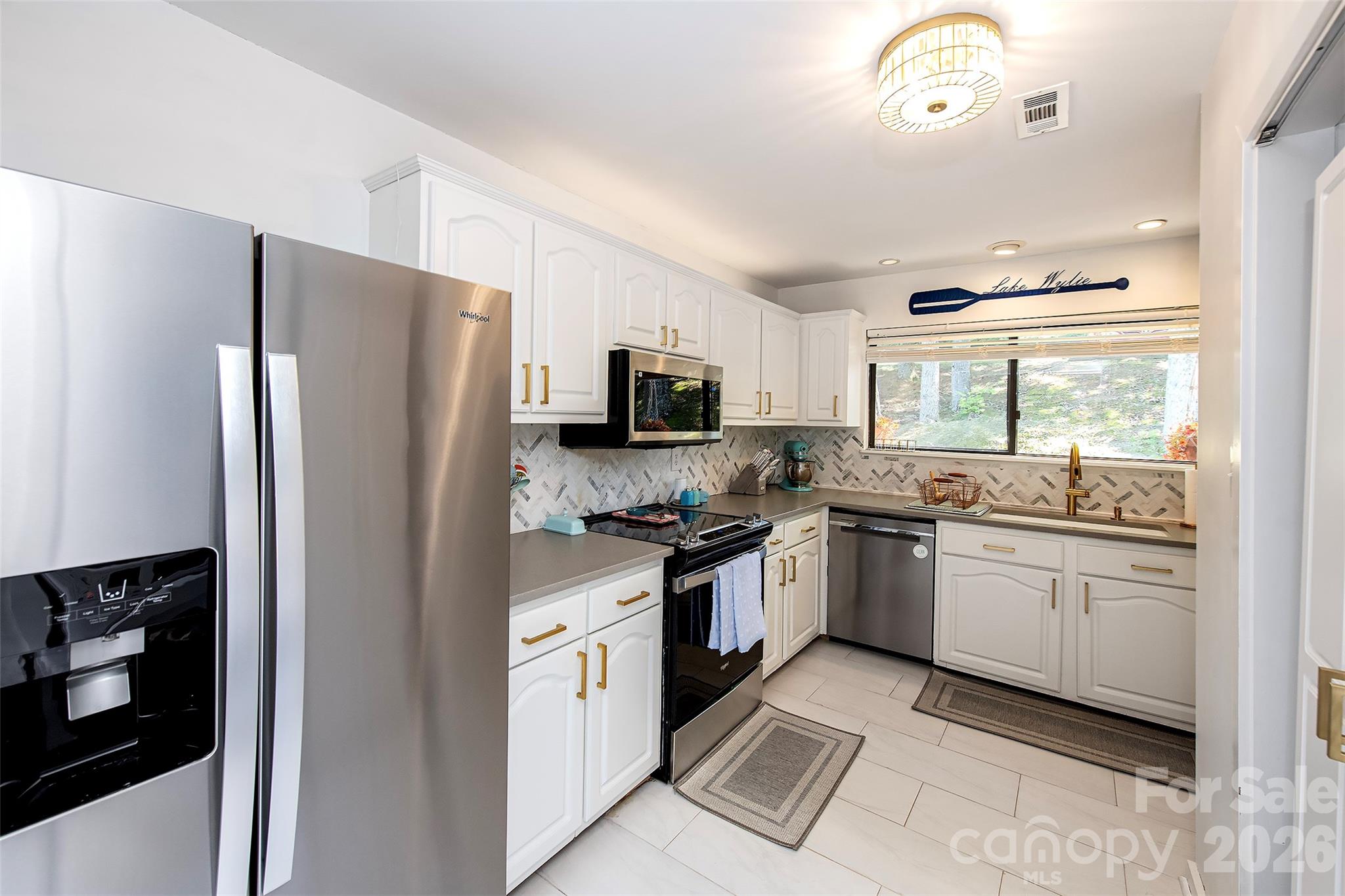 4132 Charlotte Highway #C — Lake Wylie