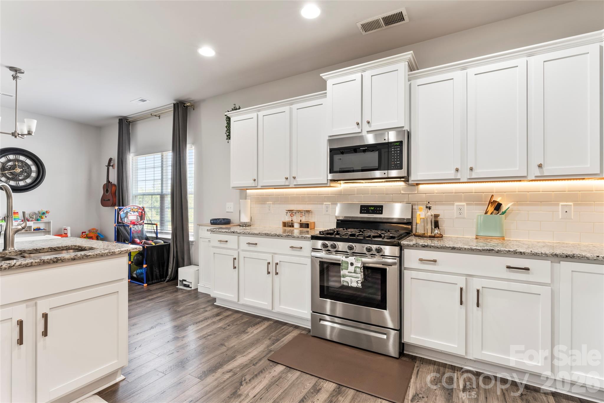 11732 Glenwood Drive — Locust
