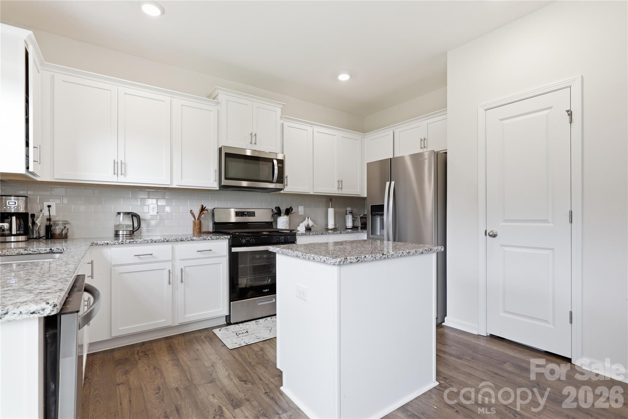 140 North Hill Lane — Troutman