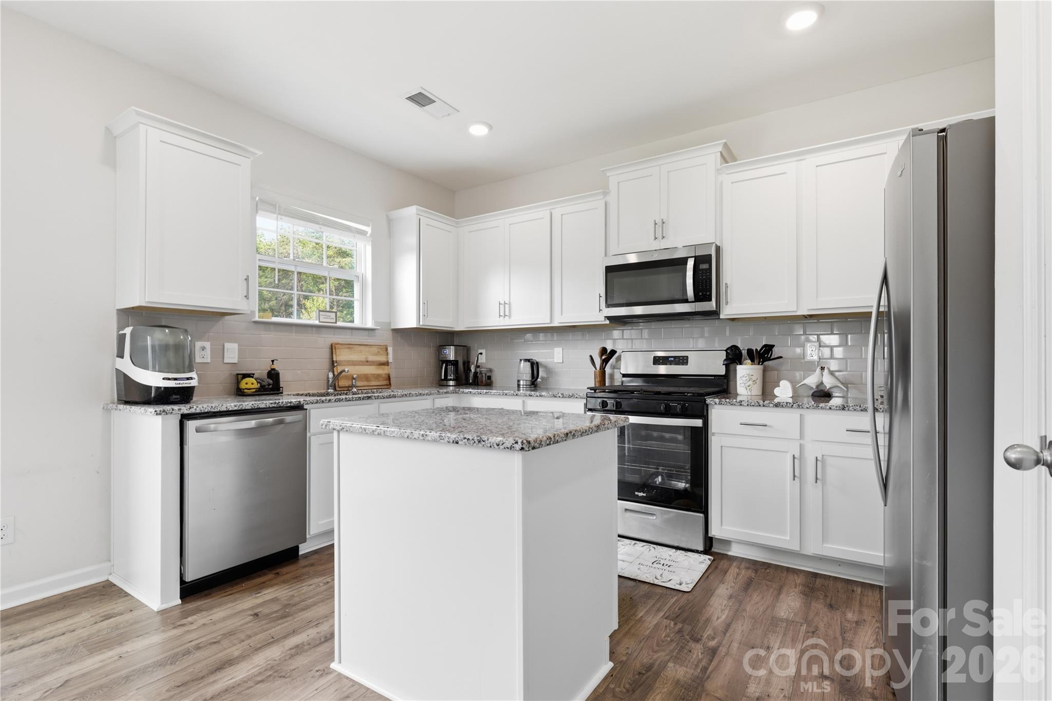 140 North Hill Lane — Troutman