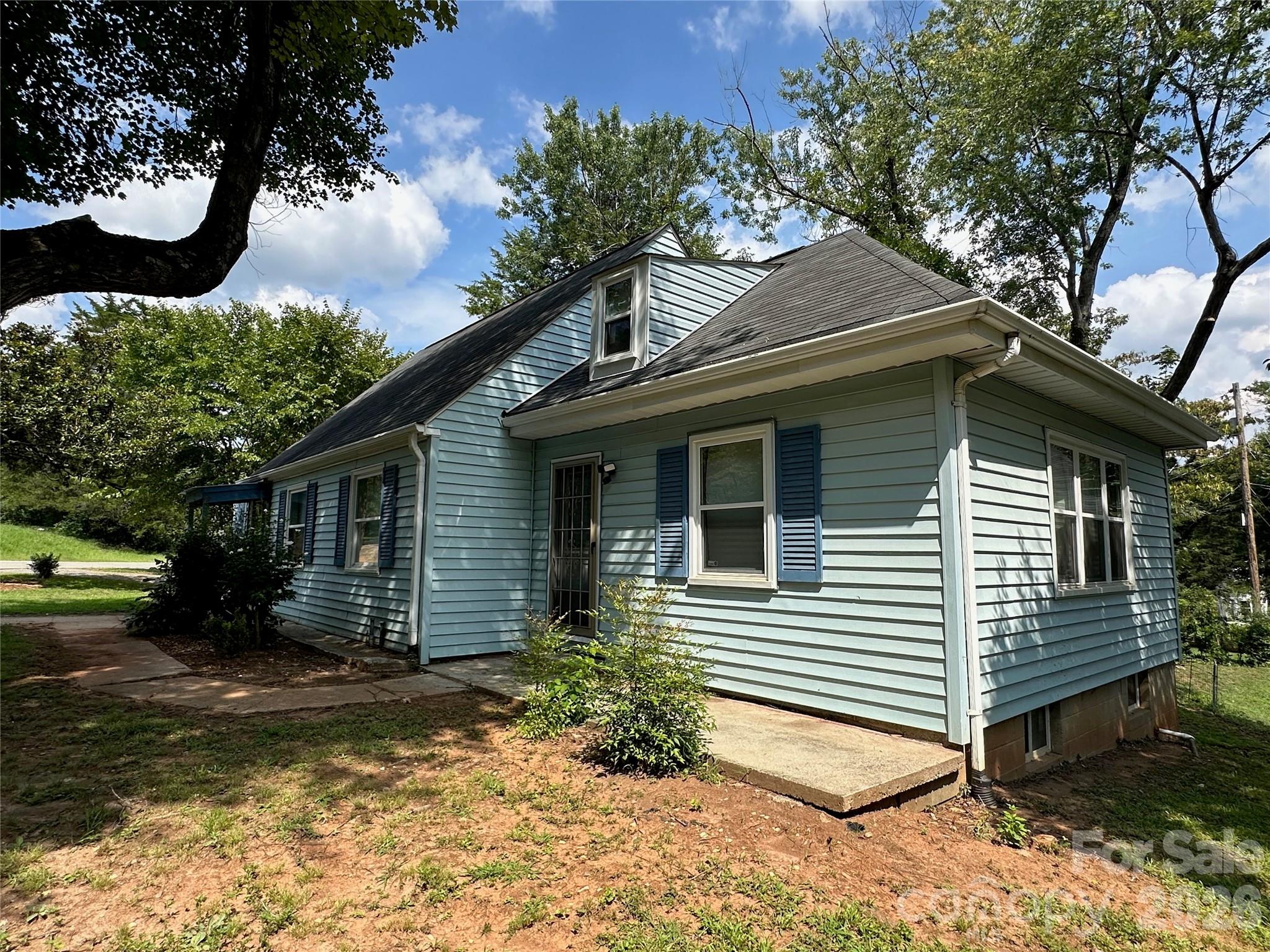 1012 Louise Road — Winston Salem
