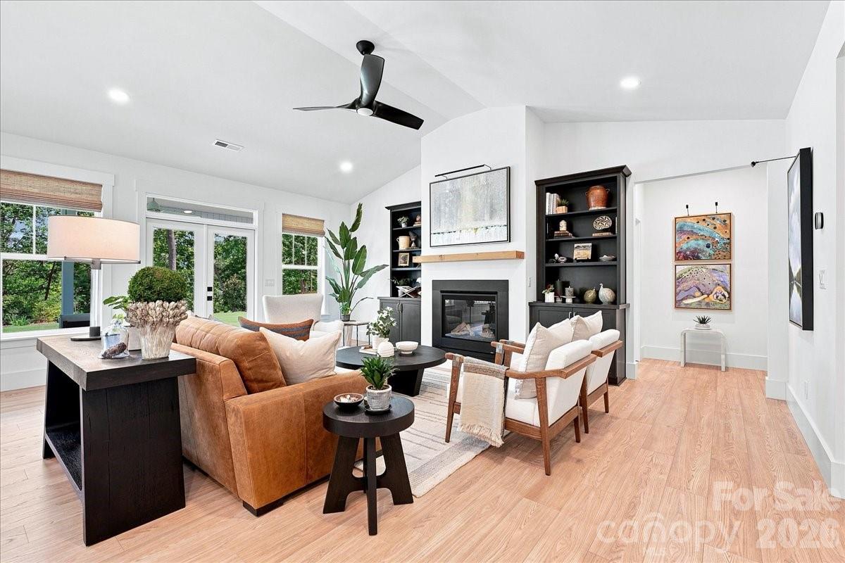 16 Marion Meadow Lane — Travelers Rest