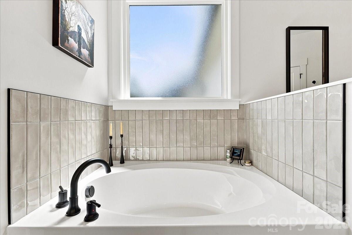 16 Marion Meadow Lane — Travelers Rest