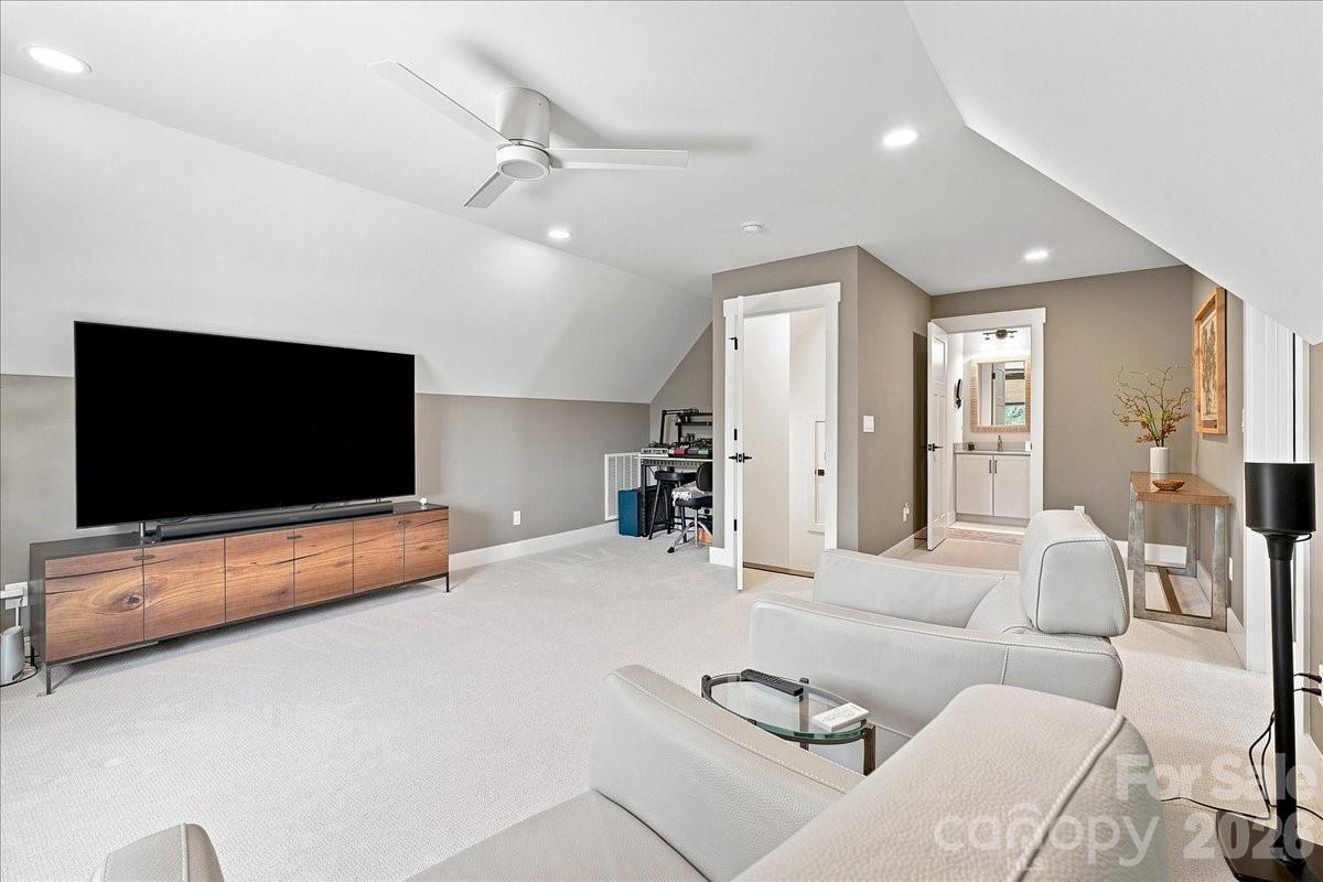 16 Marion Meadow Lane — Travelers Rest