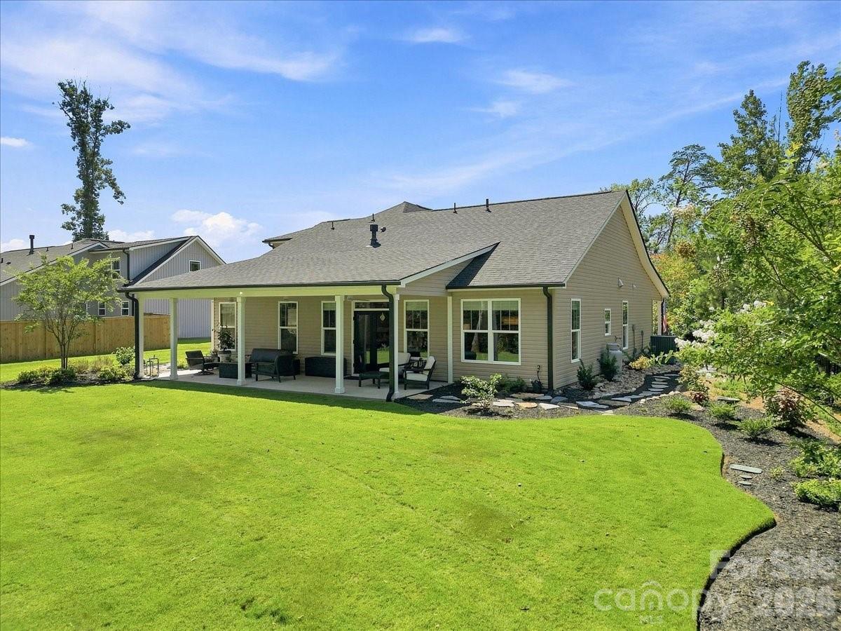 16 Marion Meadow Lane — Travelers Rest