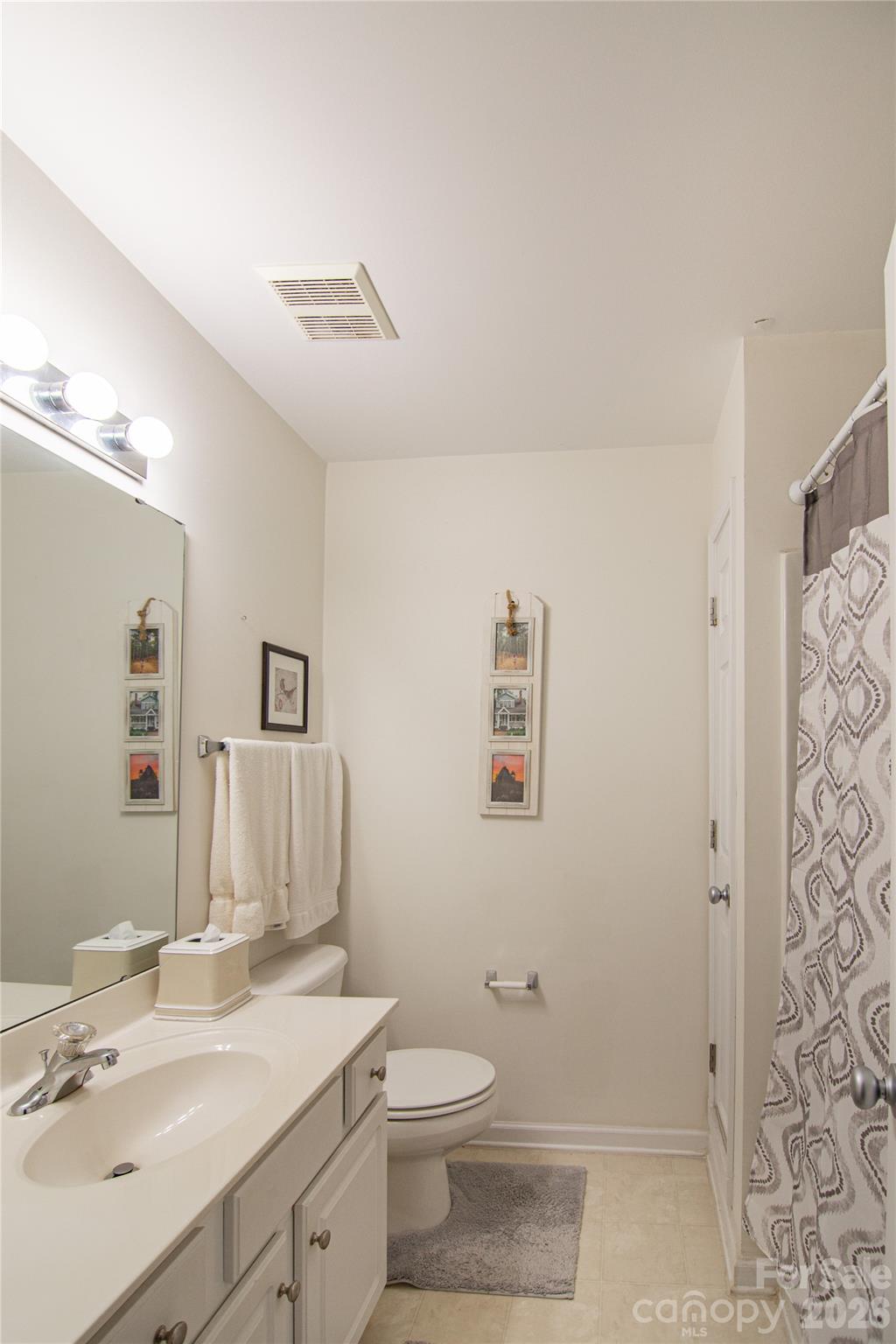8310 Chaceview Court — Charlotte