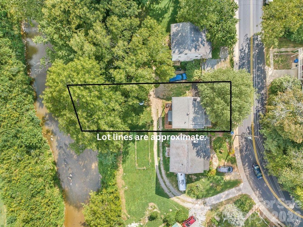 462 Sand Hill Road — Asheville